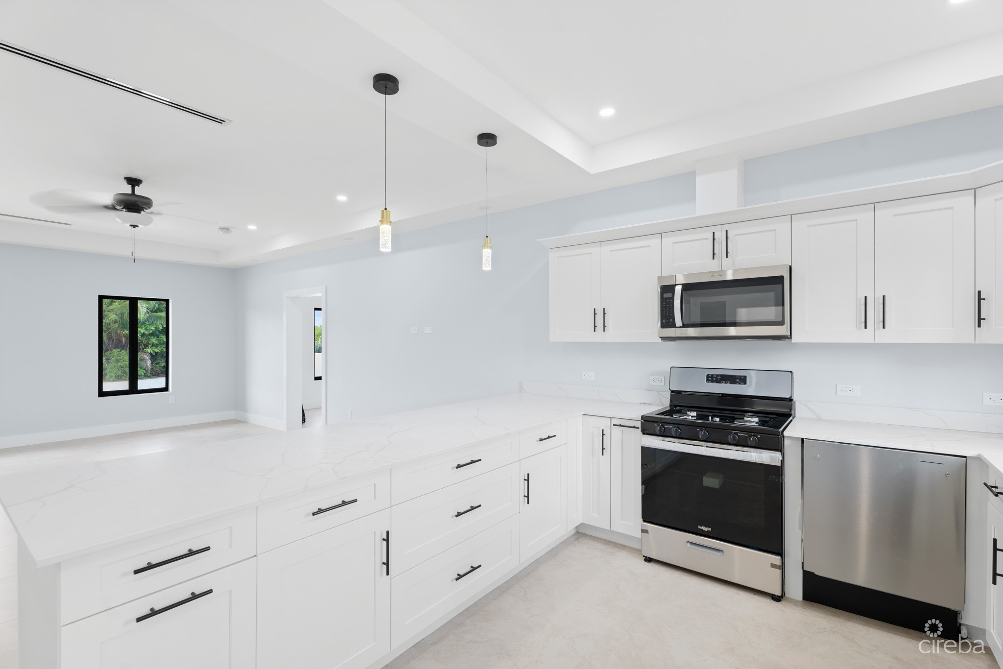 #1 BRAND NEW 3 BED 3.5 BATH DUPLEX –  LOOKOUT GARDENS