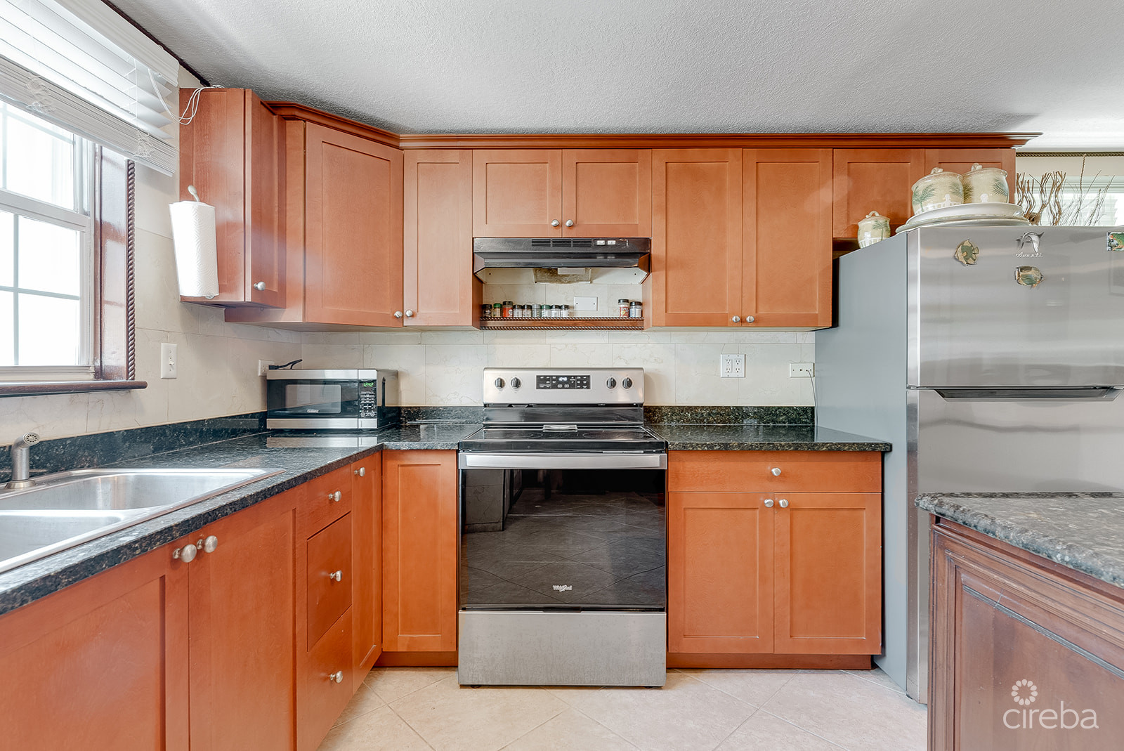 OCEAN CLUB – RENOVATED 2 BED/2.5BATH CORNER UNIT
