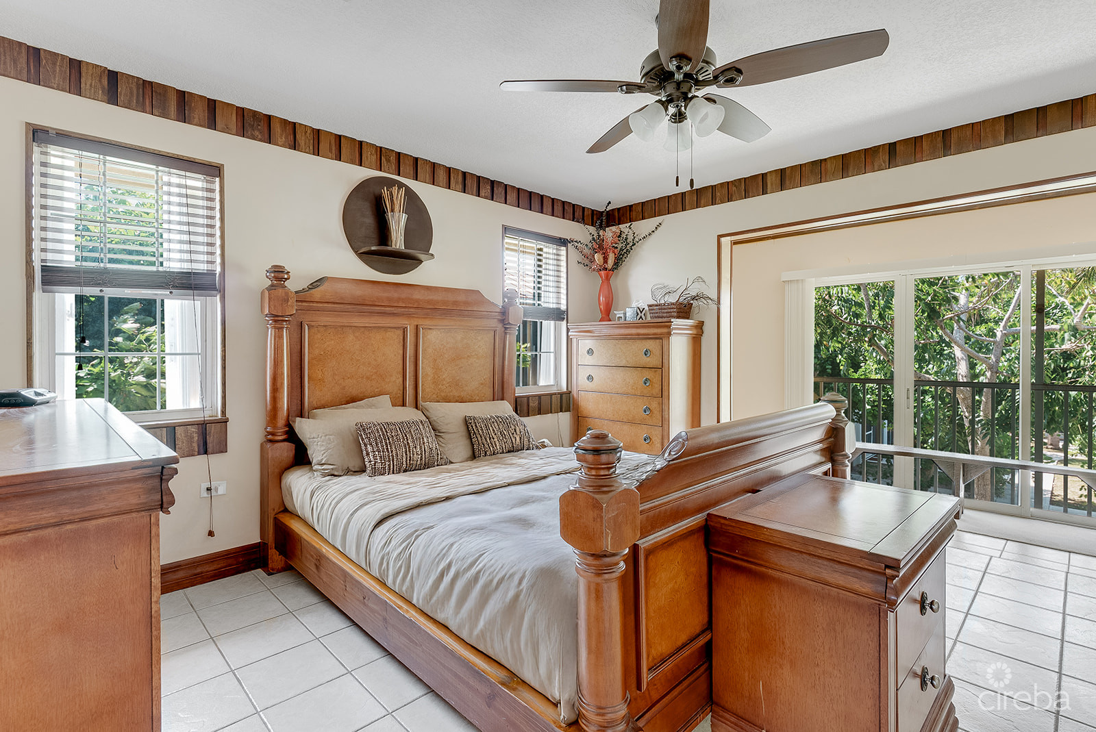 OCEAN CLUB – RENOVATED 2 BED/2.5BATH CORNER UNIT