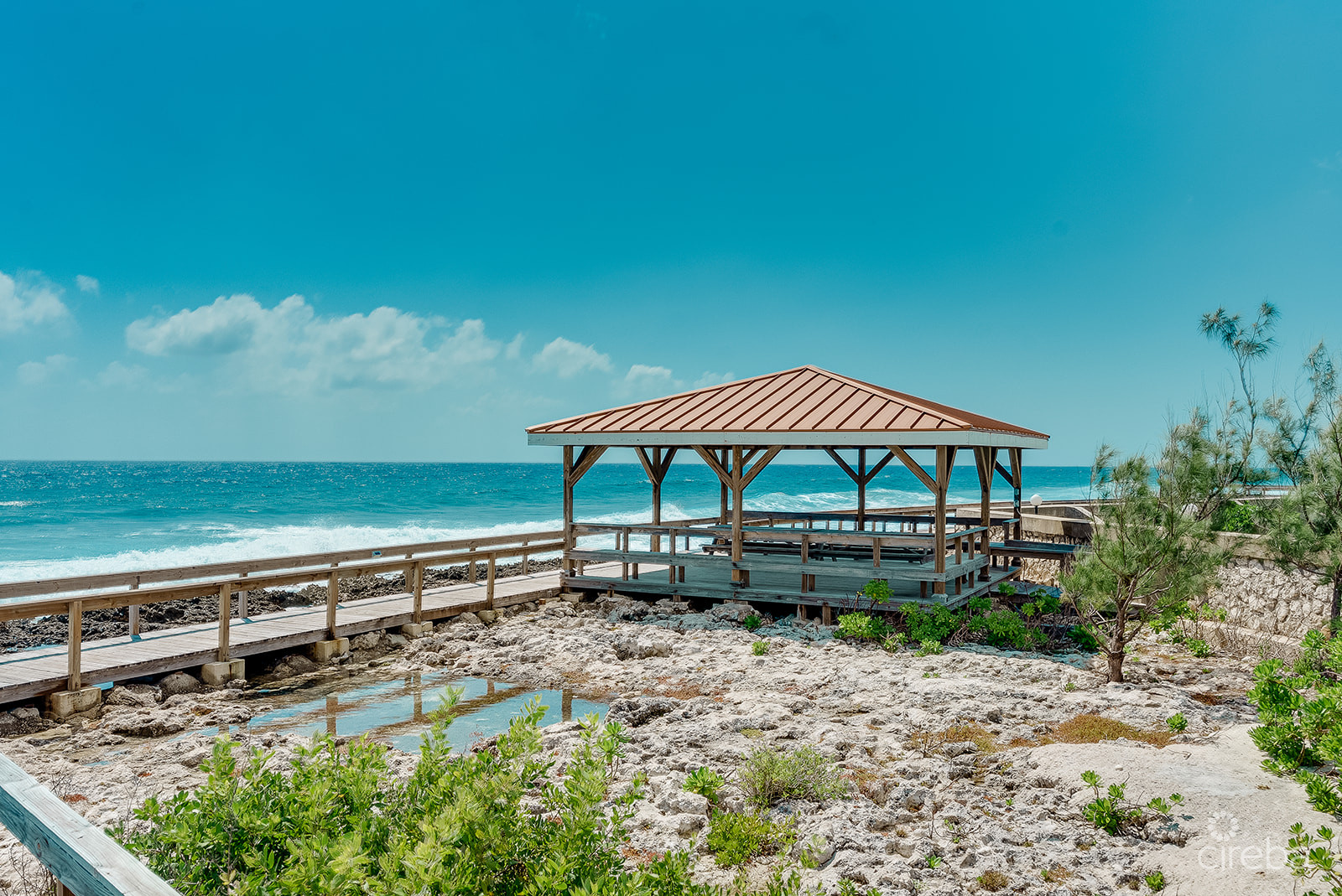 OCEAN CLUB – RENOVATED 2 BED/2.5BATH CORNER UNIT