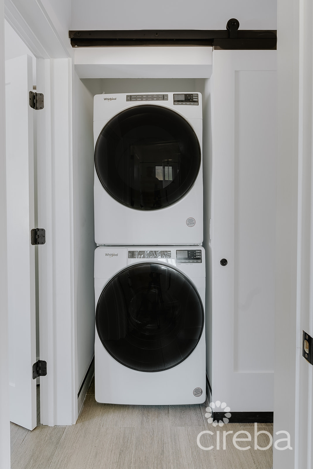 KINGSLEY TOWNHOMES 2 BED PLUS DEN UNIT 2.