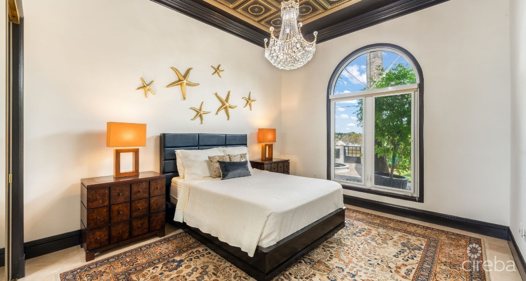 VILLA D’ESTE – PROSPECT POINT WATERFRONT HOME