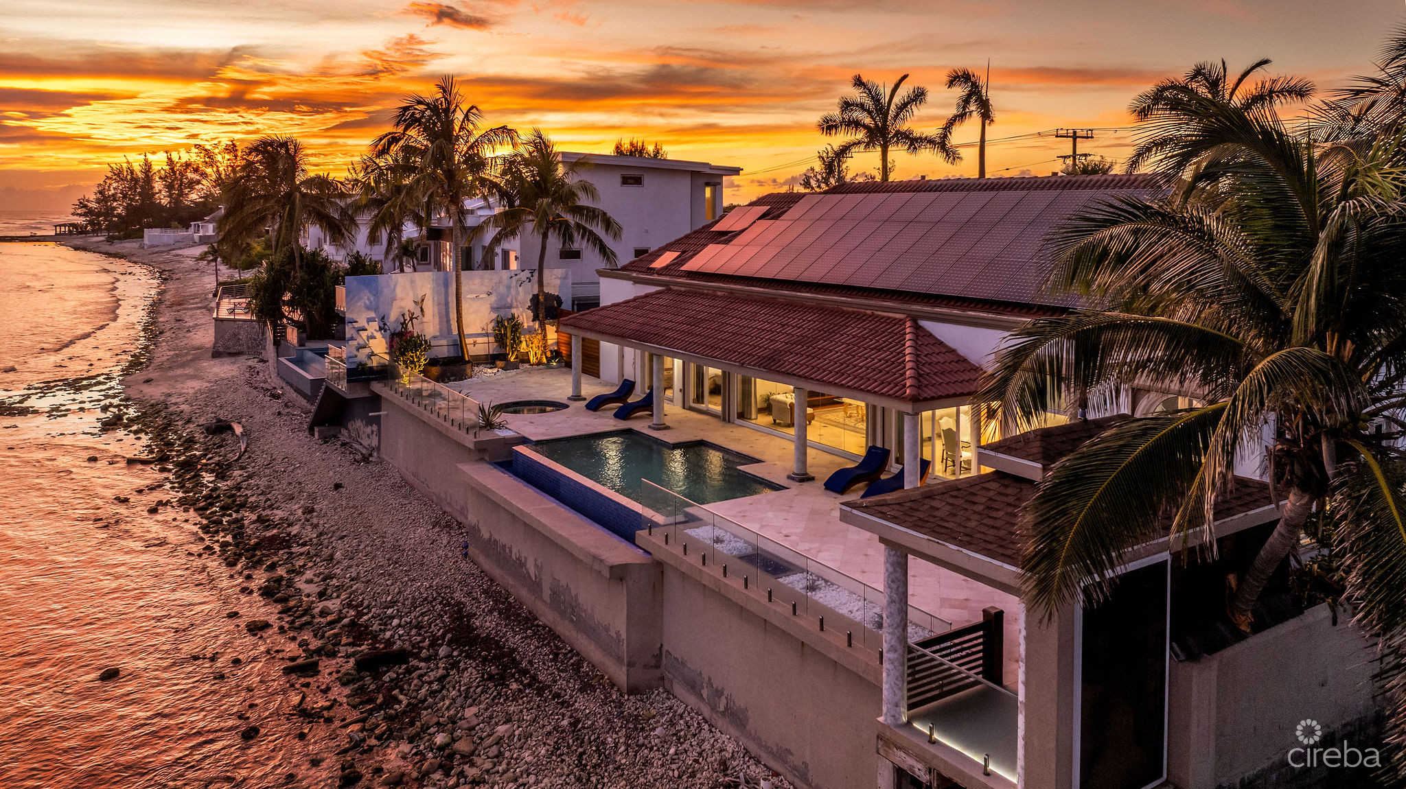 VILLA D’ESTE – PROSPECT POINT WATERFRONT HOME