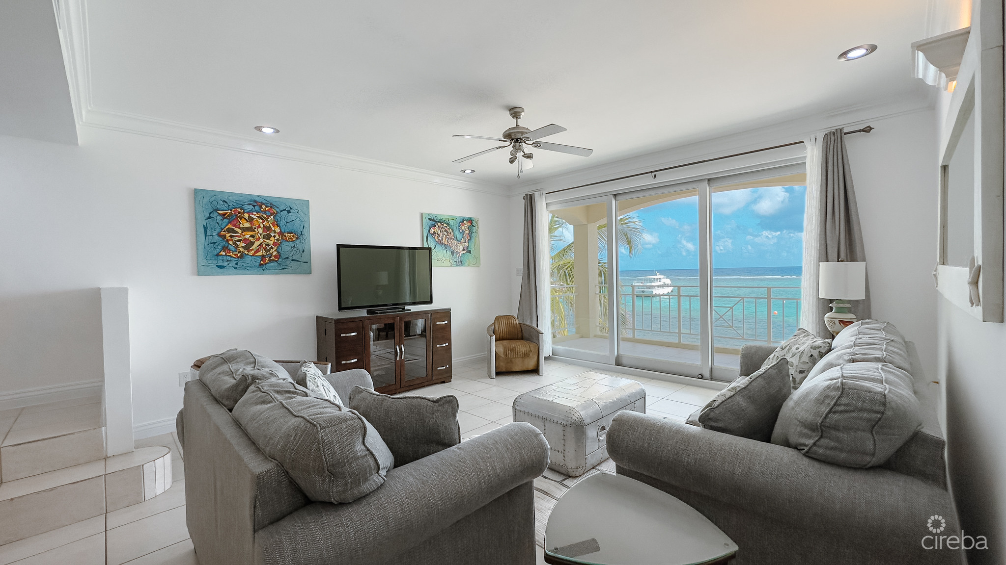 EMERALD BEACH CLUB