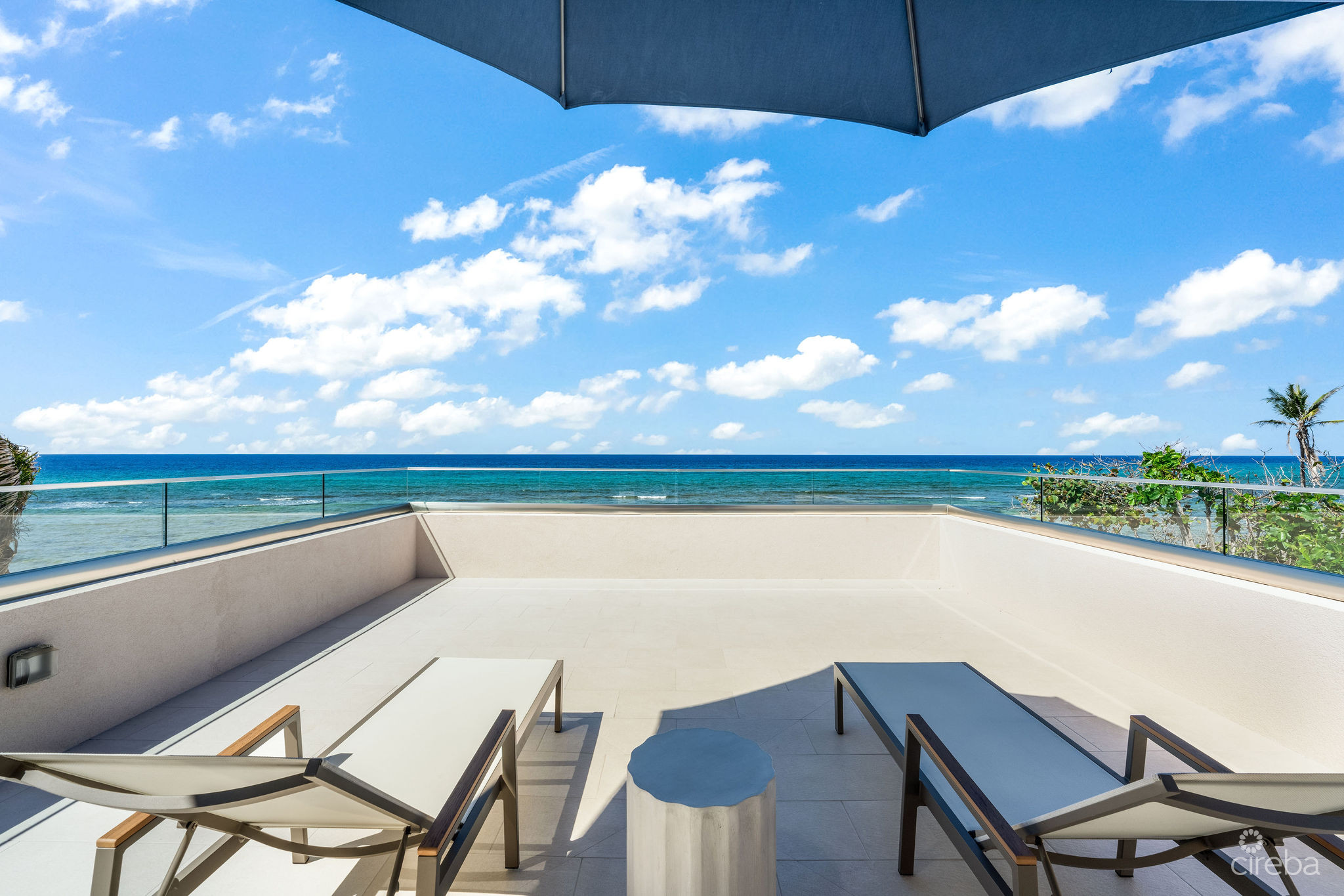 HALCYON POINT – EXPERIENCE  LUXURY FIRSTHAND
