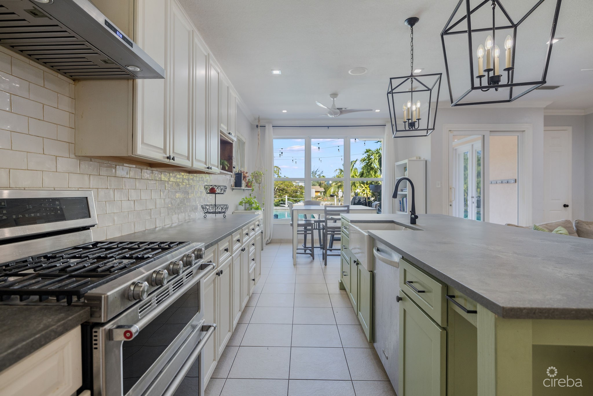 4 BEDROOM  CANAL FRONT DUPLEX WITH POOL – 188 ABBEY WAY UNIT 1