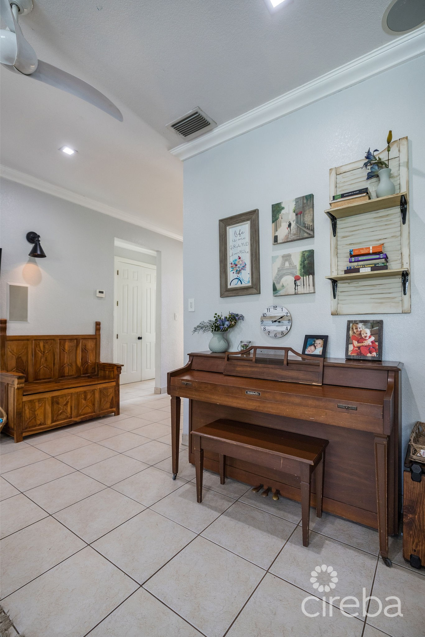 4 BEDROOM  CANAL FRONT DUPLEX WITH POOL – 188 ABBEY WAY UNIT 1