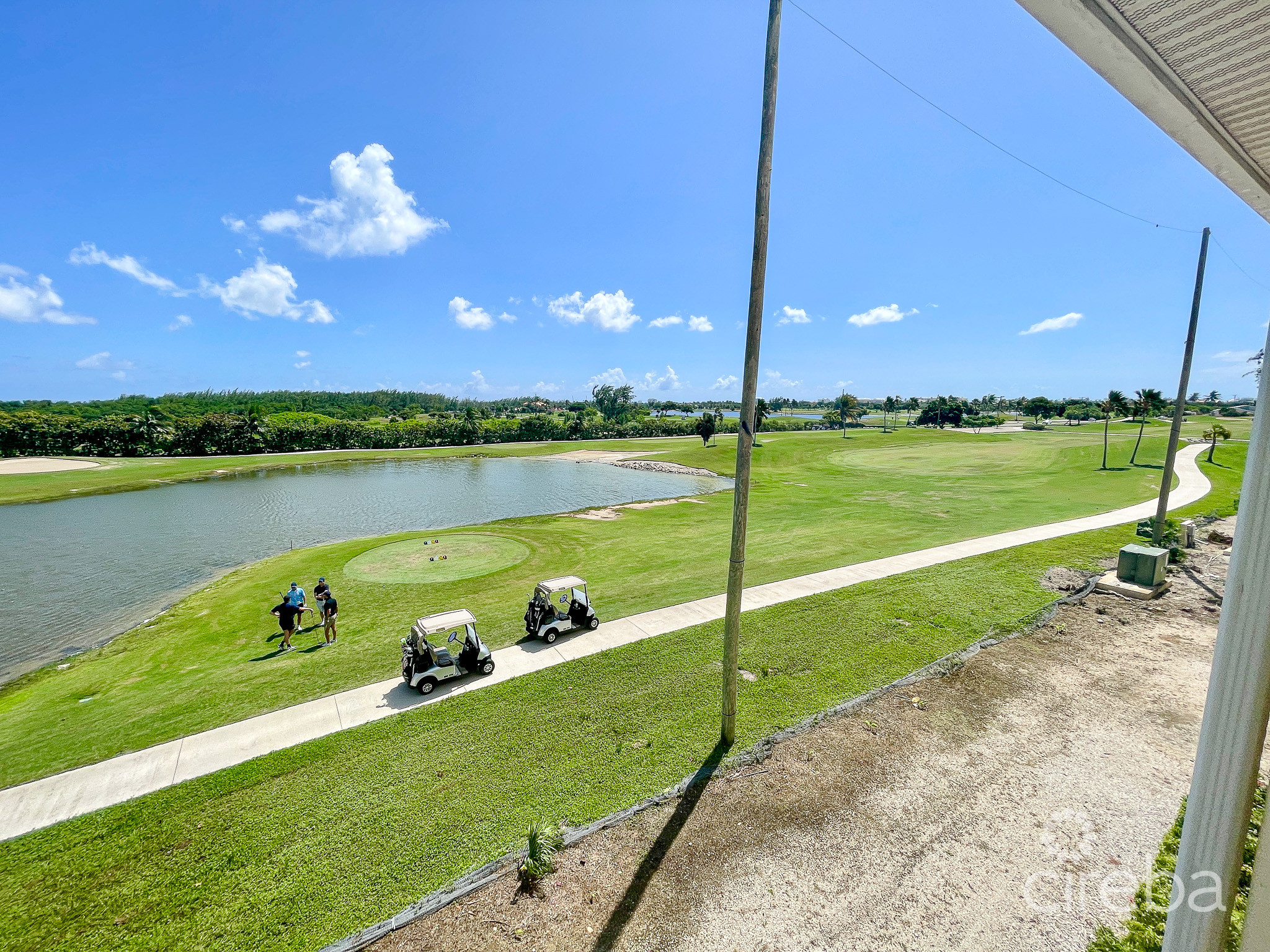 GRAND CAYMANIAN PENTHOUSE – CRYSTAL HARBOUR