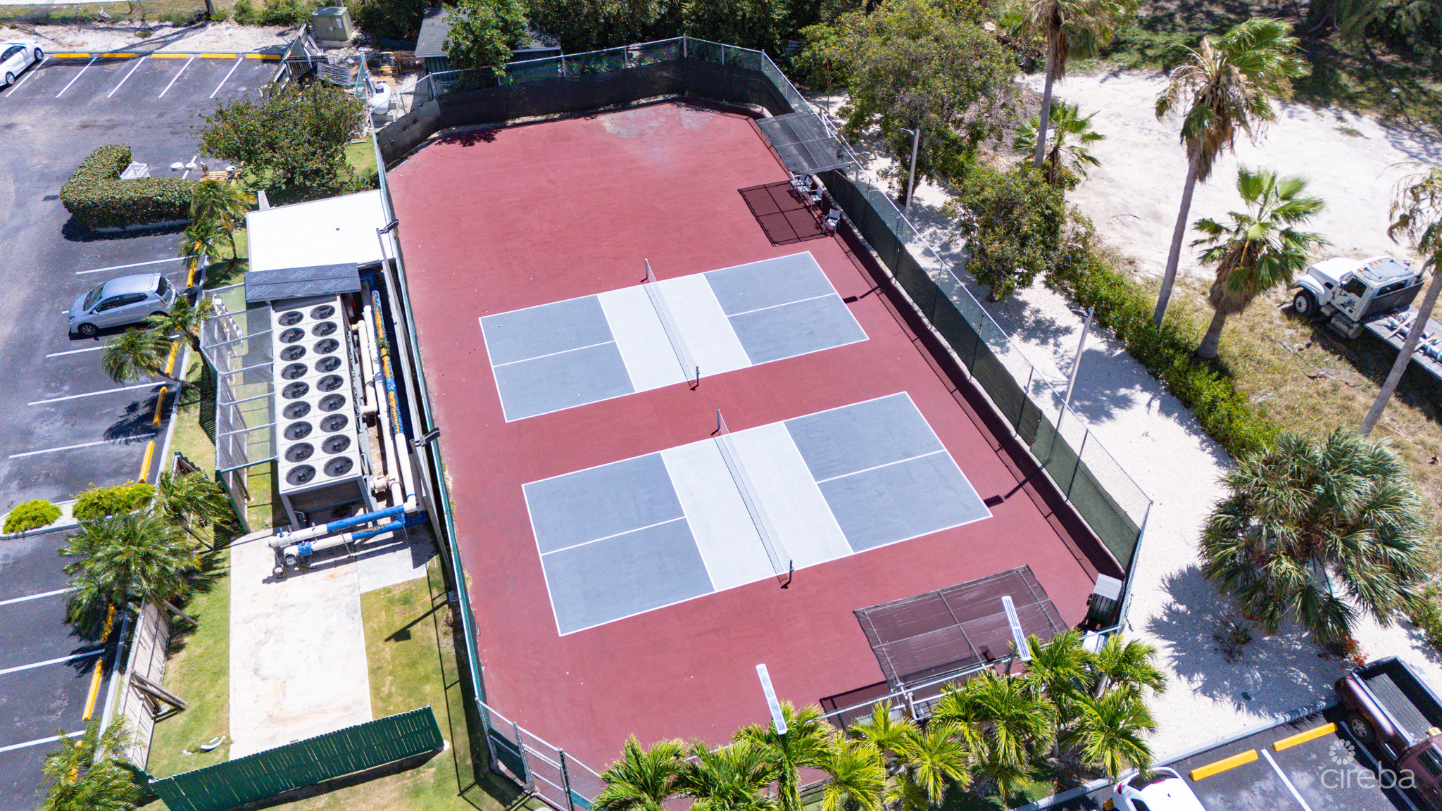 GRAND CAYMANIAN PENTHOUSE – CRYSTAL HARBOUR