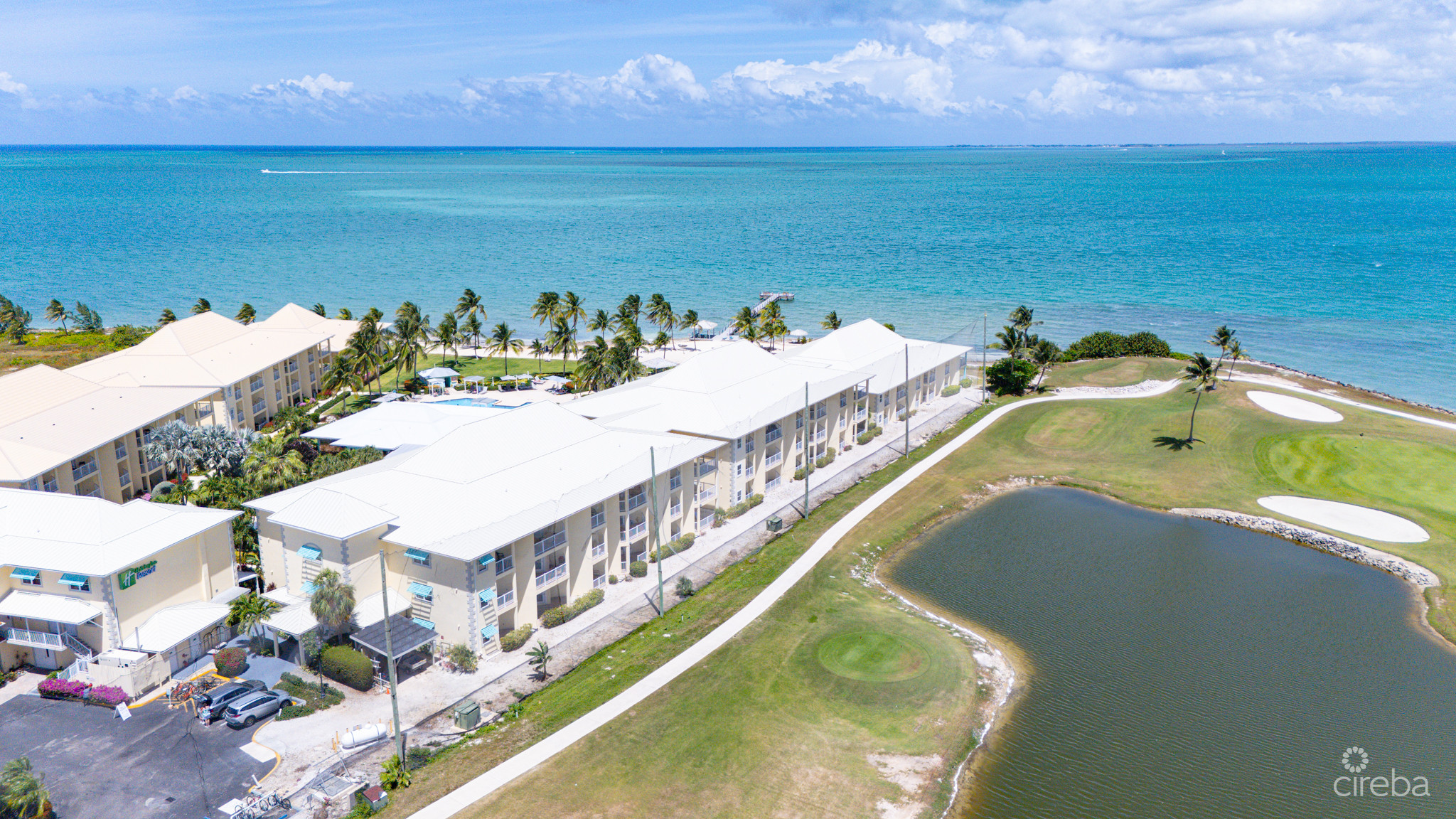 GRAND CAYMANIAN PENTHOUSE – CRYSTAL HARBOUR