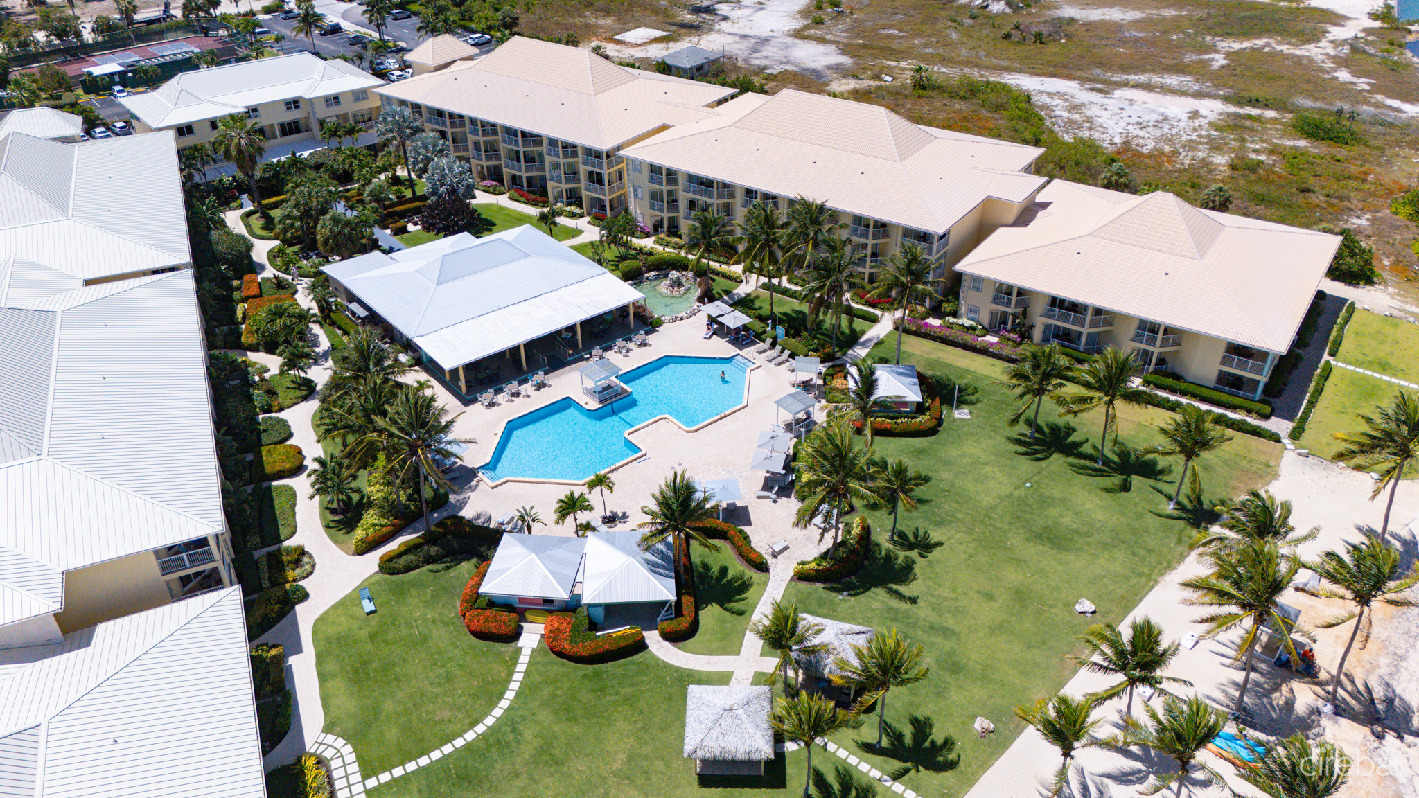 GRAND CAYMANIAN PENTHOUSE – CRYSTAL HARBOUR