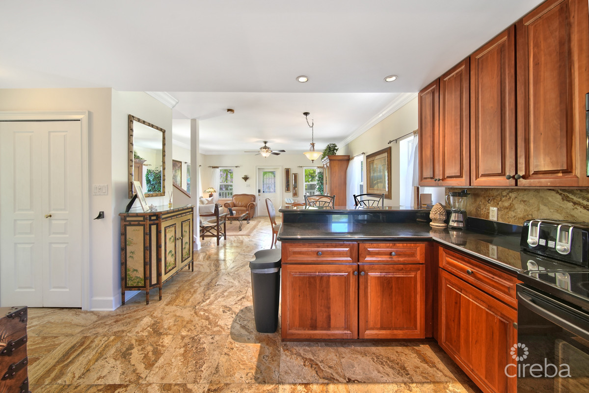 SEACLIFF YELLOW LOCATED IN COTTAGE