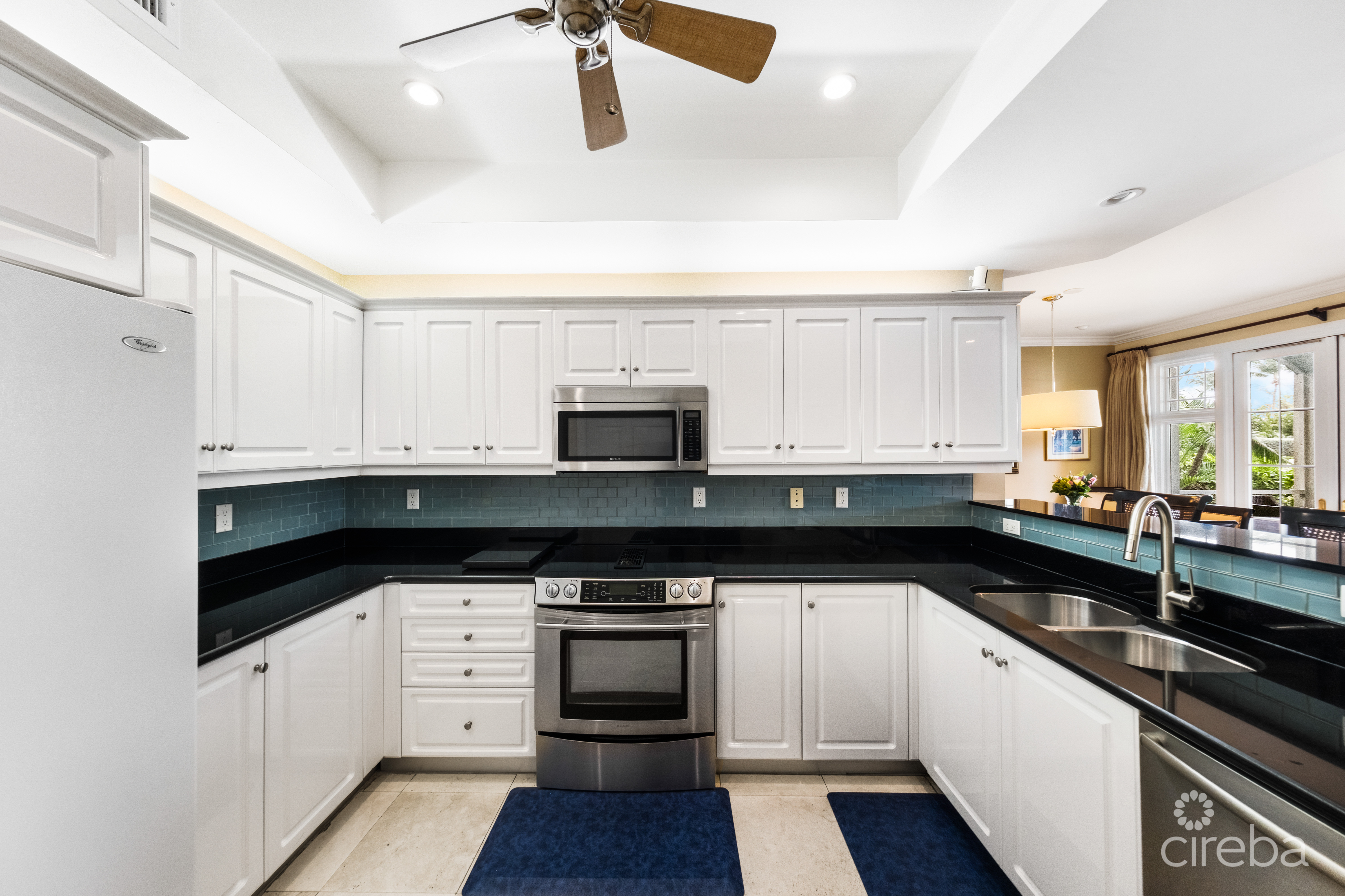 BRITANNIA KINGS COURT WITH TWO DOCK OPTIONS AVAILABLE