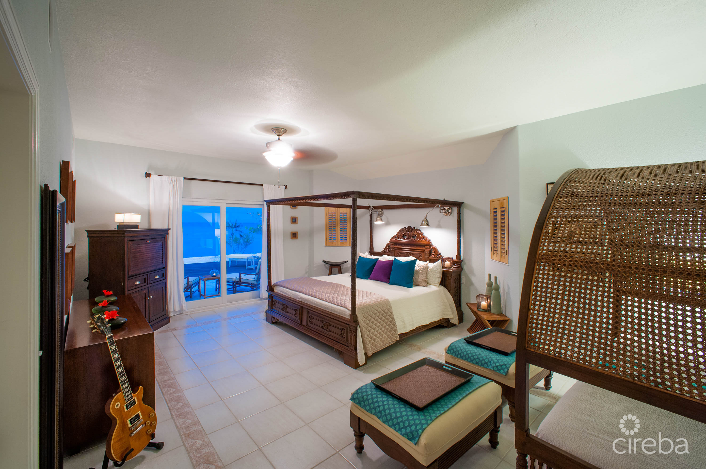 LITTLE CAYMAN BEACHFRONT HOME WITH POOL