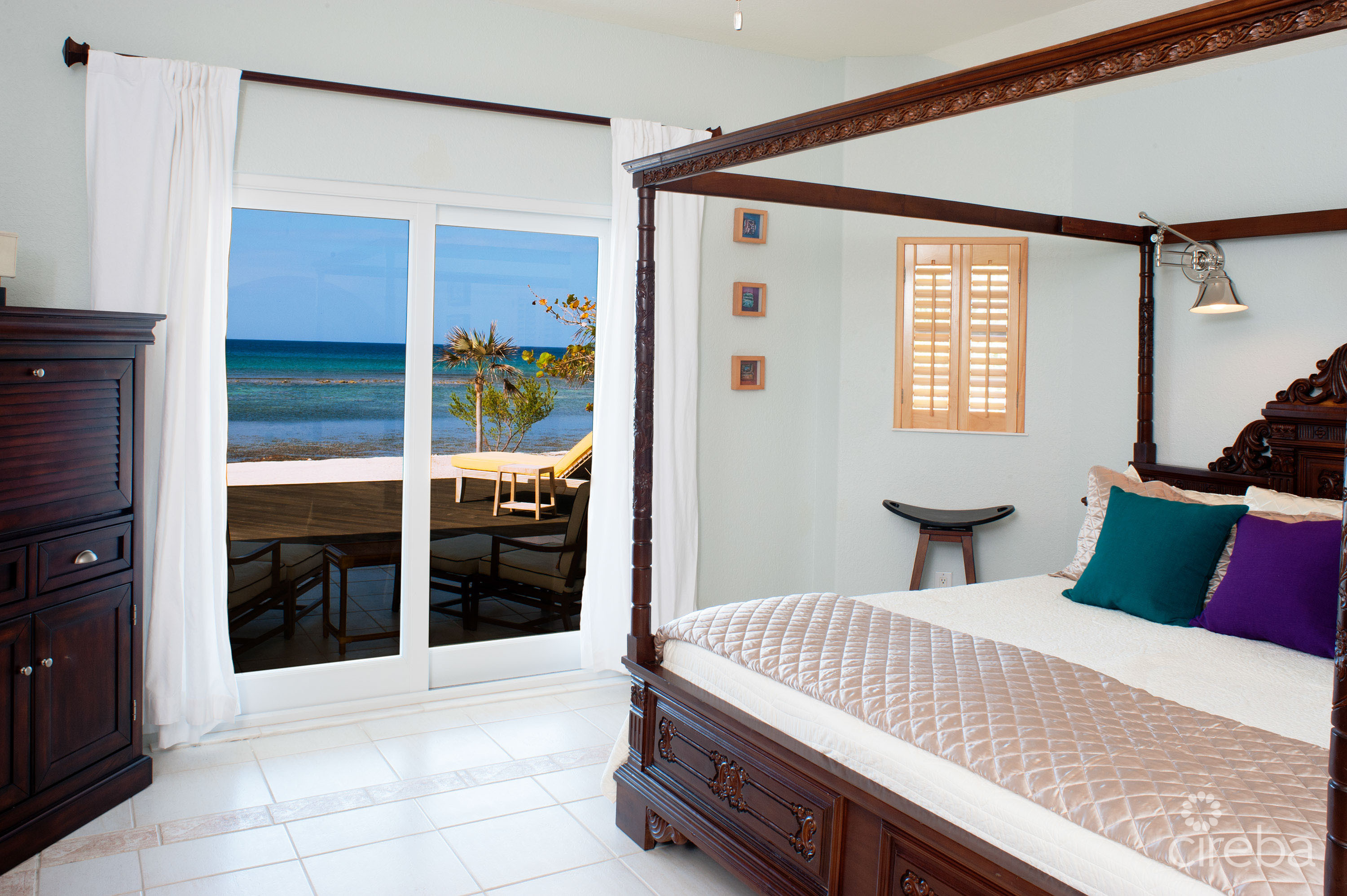 LITTLE CAYMAN BEACHFRONT HOME WITH POOL
