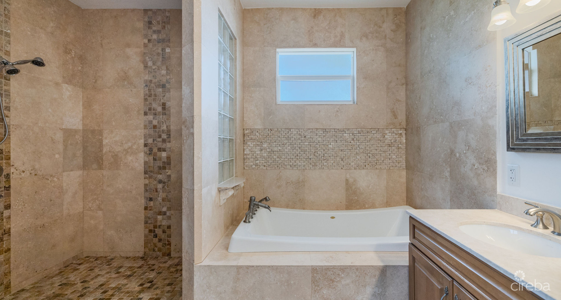 THE SHORES FAMILY HOME