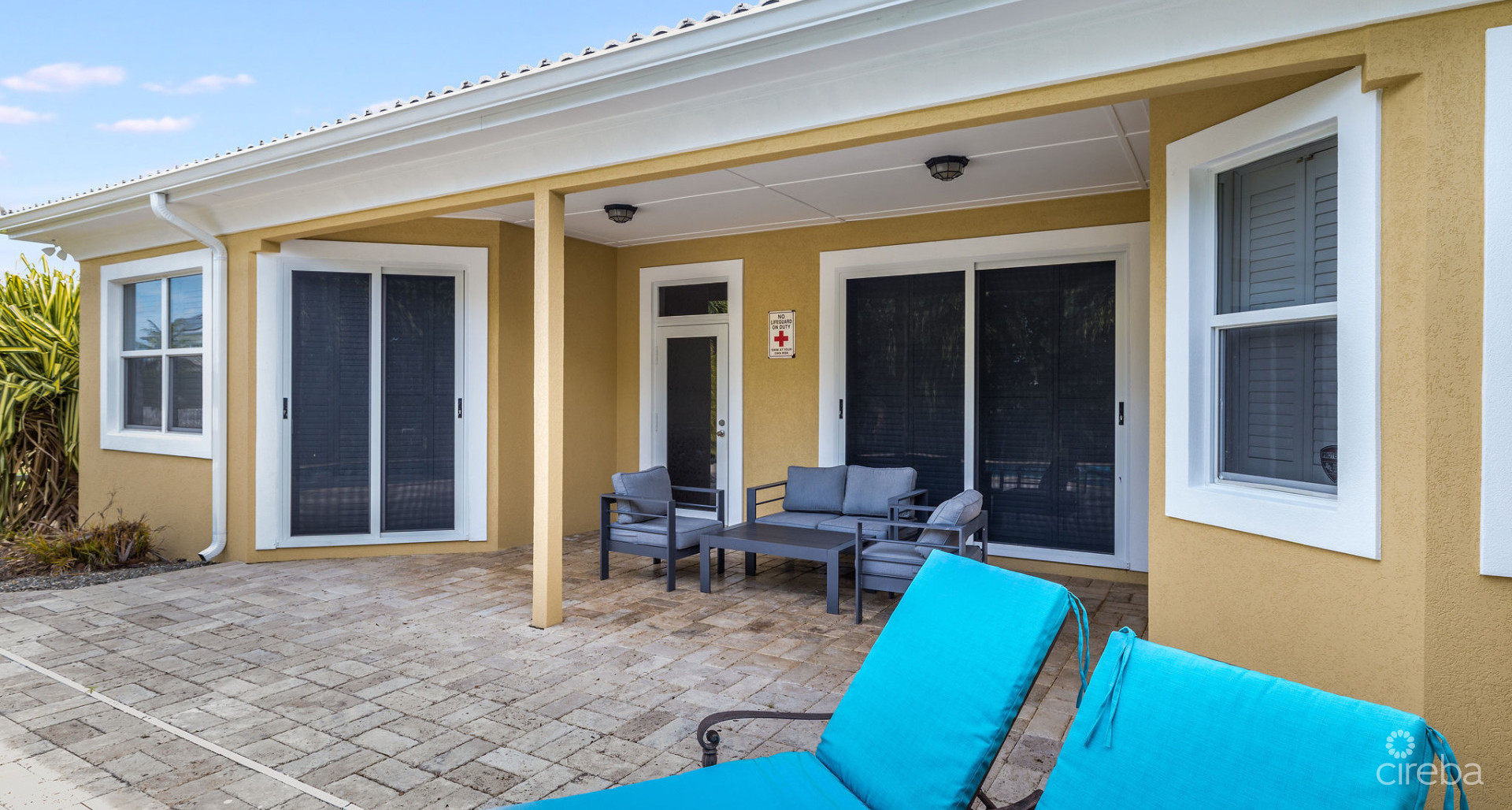 THE SHORES FAMILY HOME