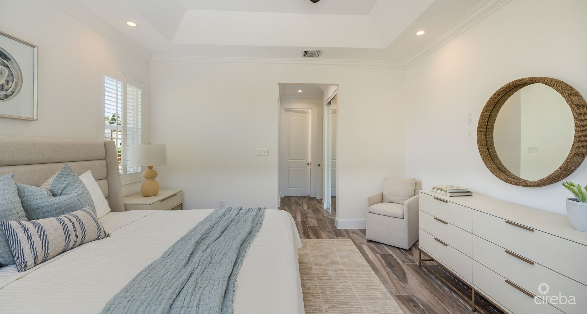 THE SHORES FAMILY HOME