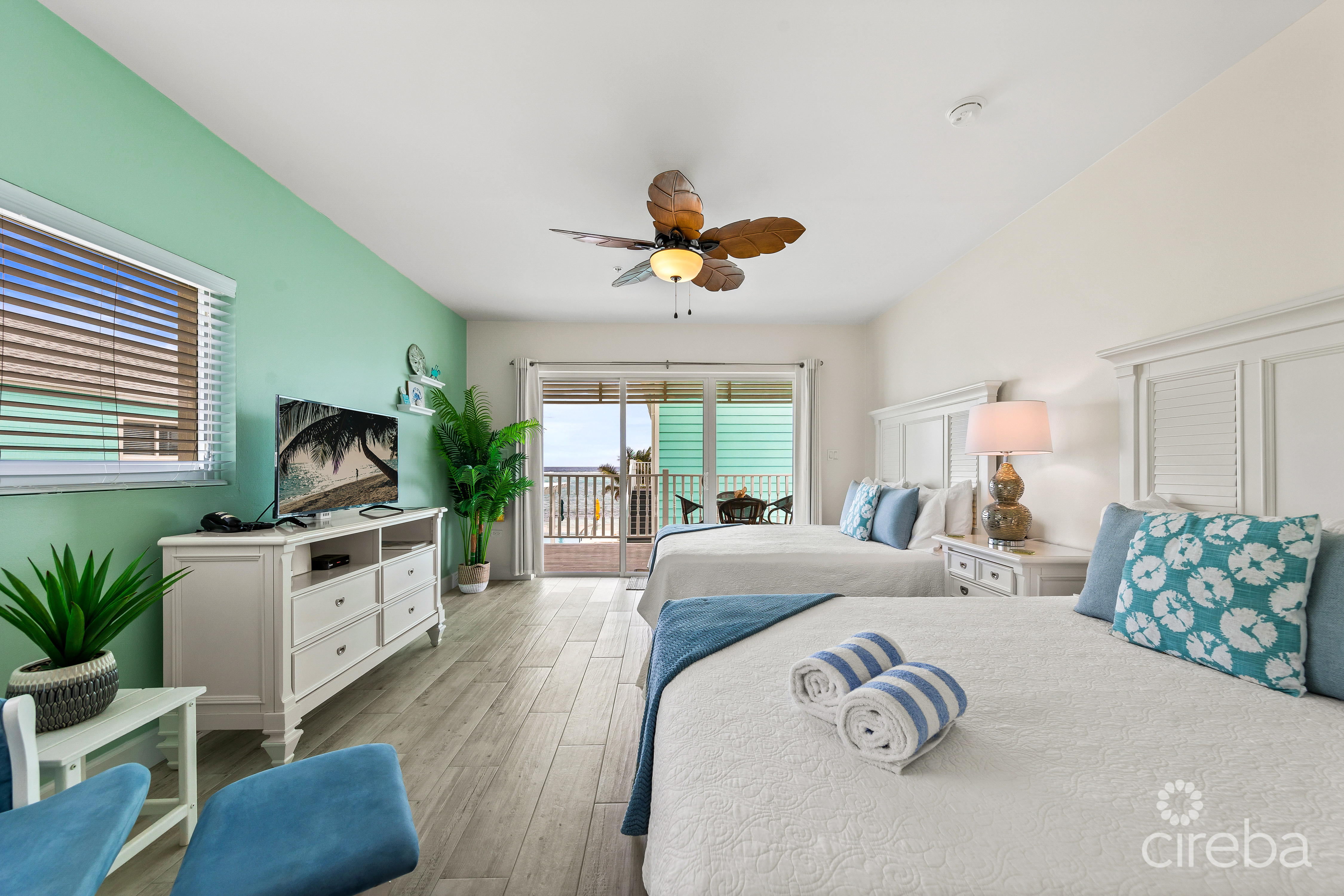 THE COTTAGES IN EAST END ~ BOUTIQUE HOTEL