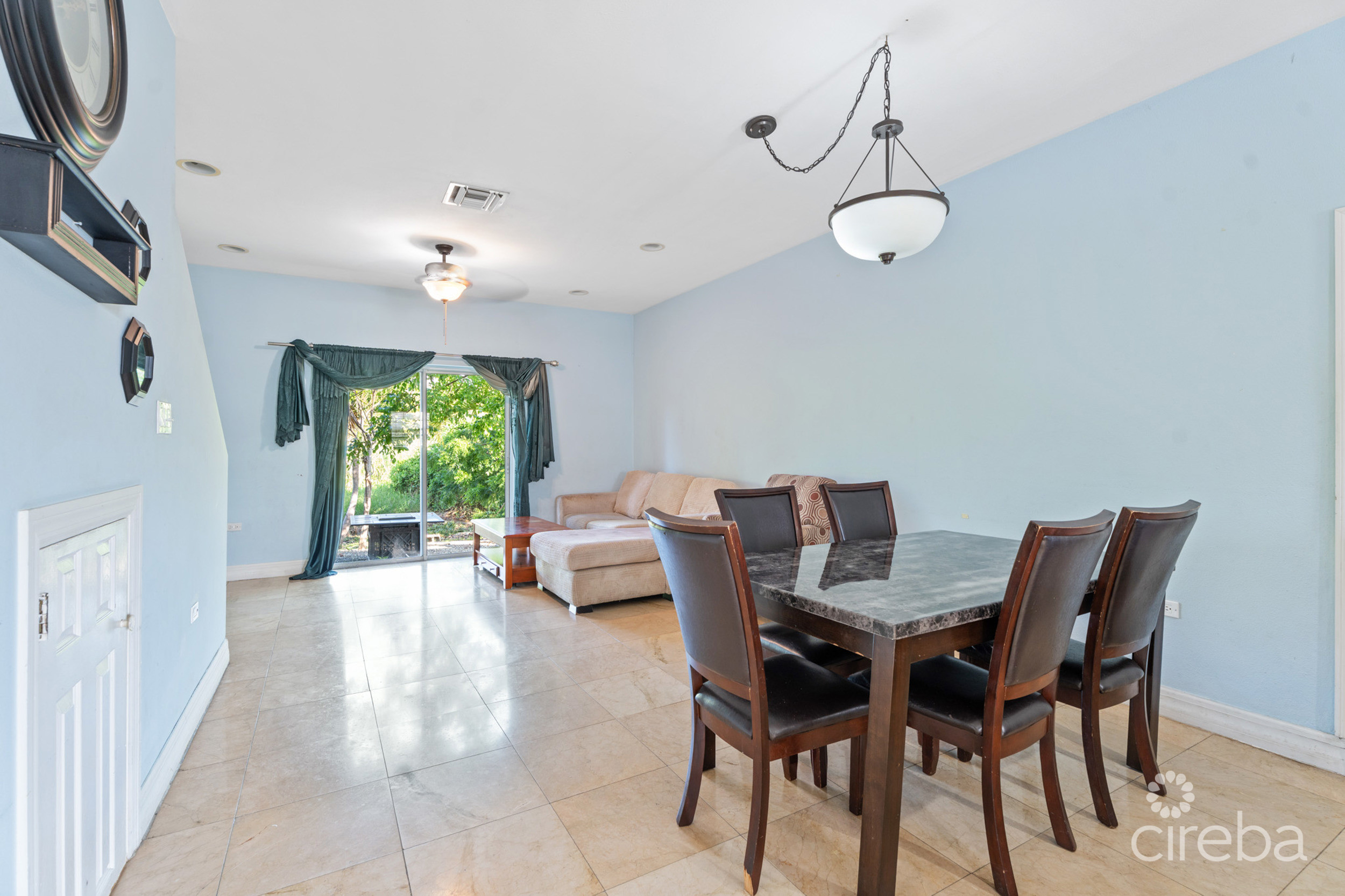 VERY MOTIVATED SELLER! SCHOLARS RETREAT 3-BEDROOM END UNIT