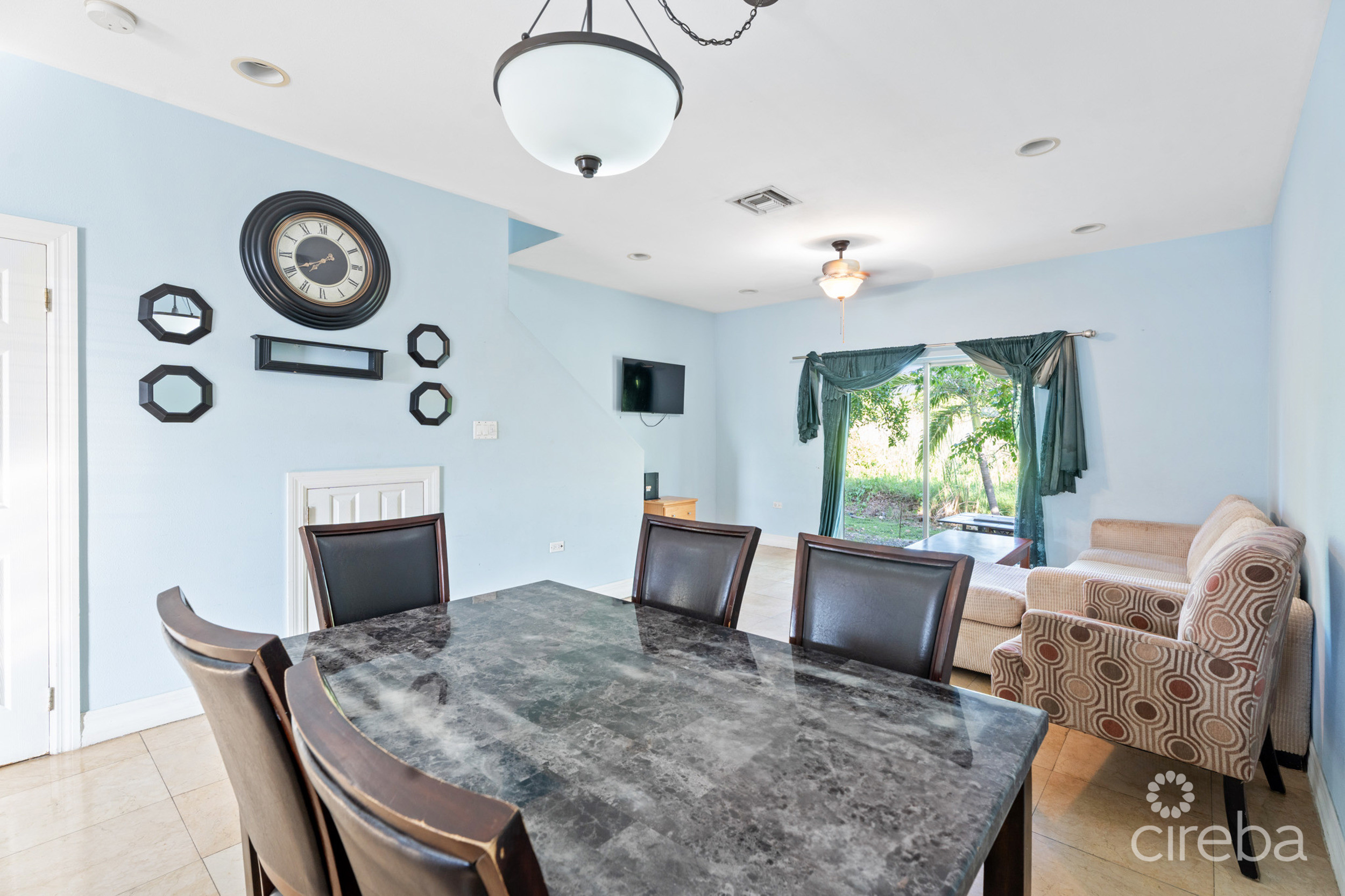 VERY MOTIVATED SELLER! SCHOLARS RETREAT 3-BEDROOM END UNIT