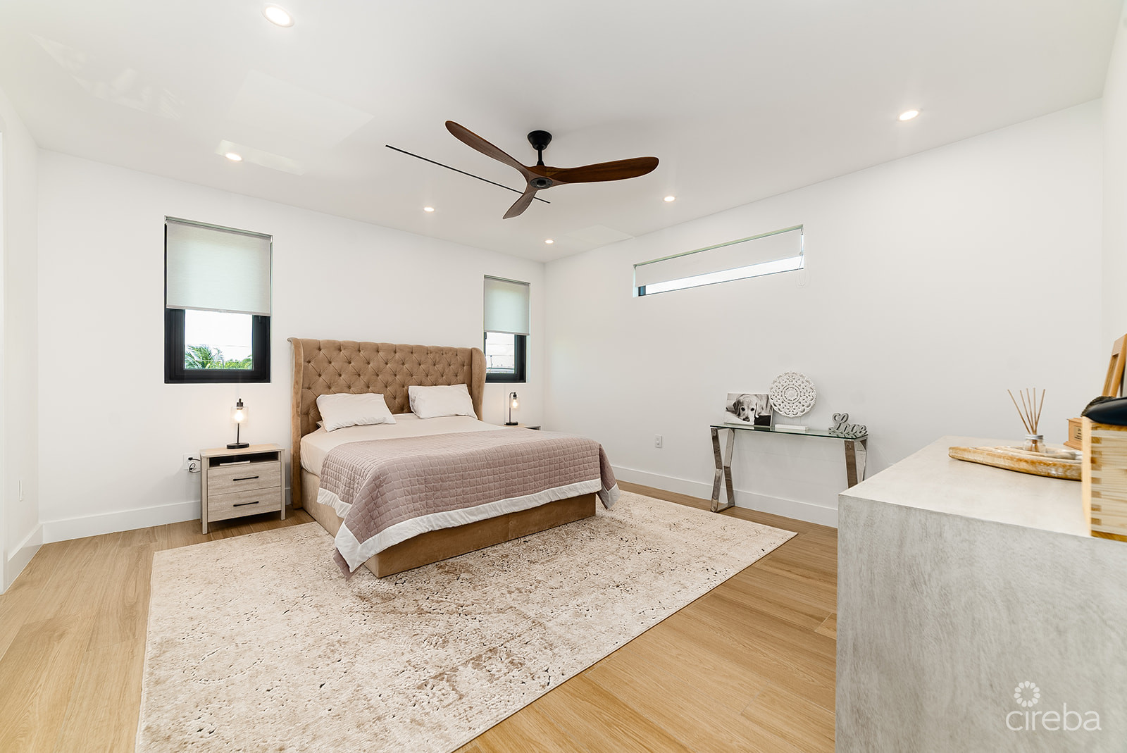 NUSA VILLAS BEAUTIFUL HOME WITH POOL