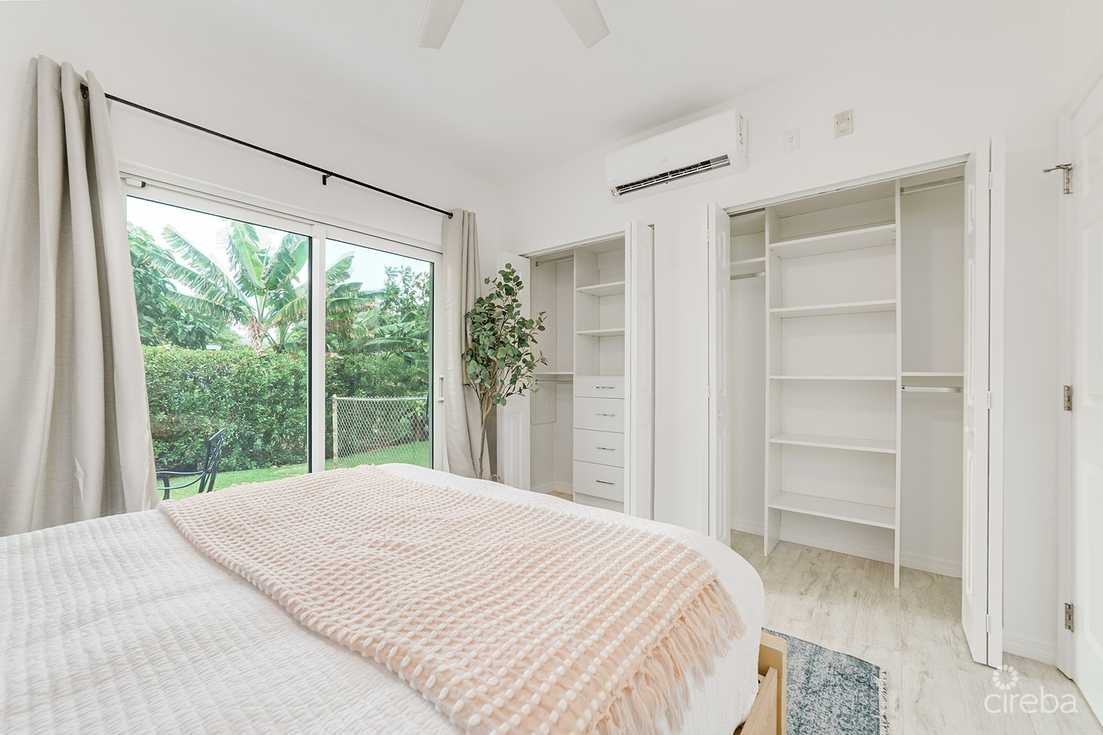 SANDSCAPE RESIDENCES #32