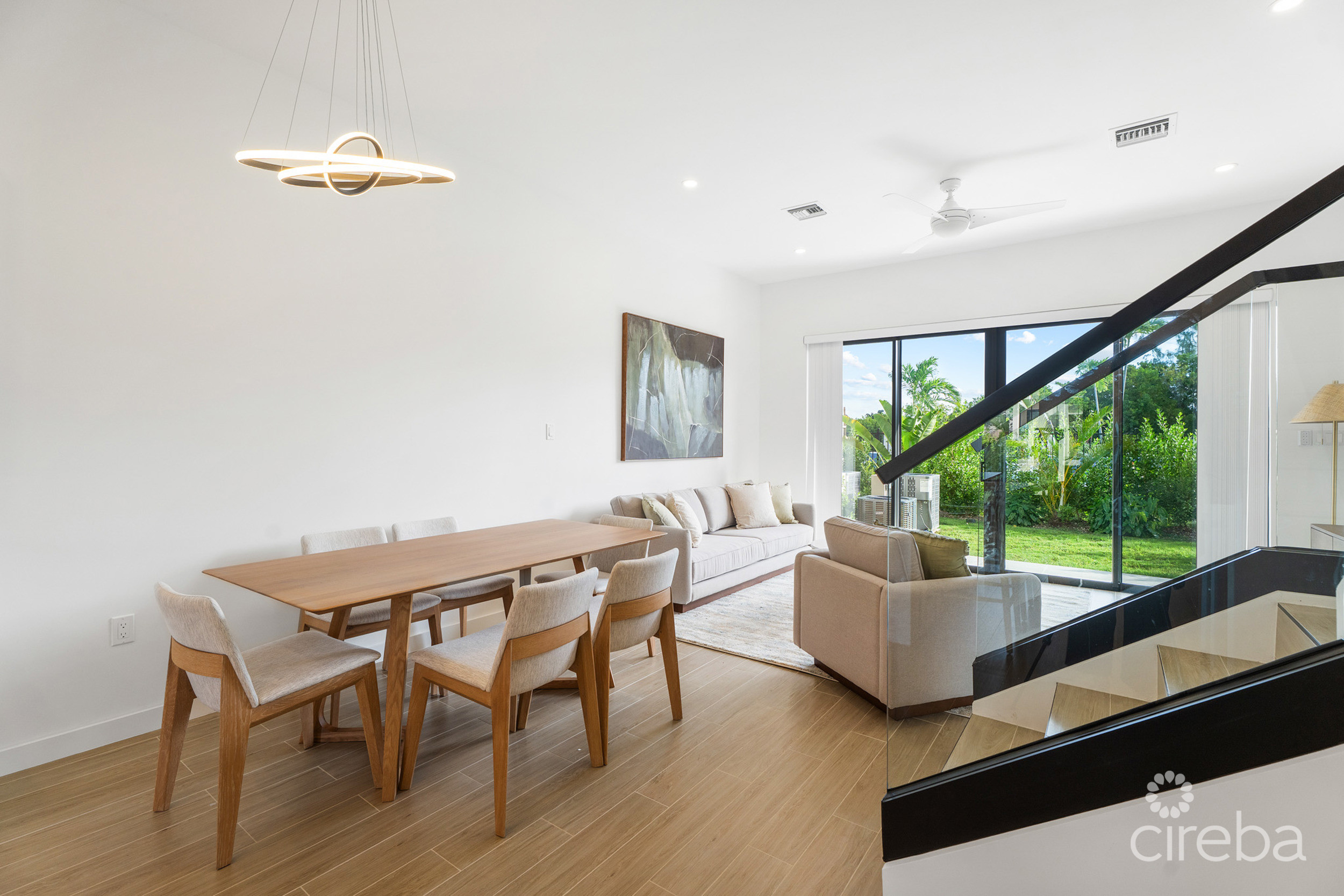 PRIVE 11 – SOUTH SOUND TOWNHOME