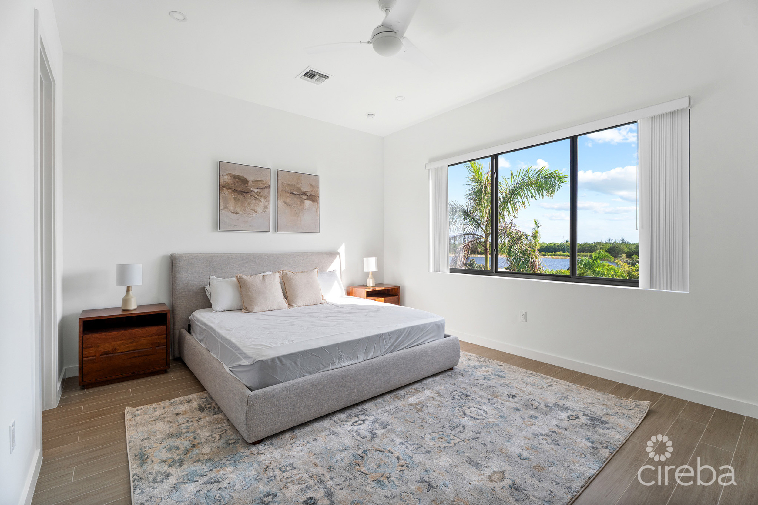 PRIVE 11 – SOUTH SOUND TOWNHOME