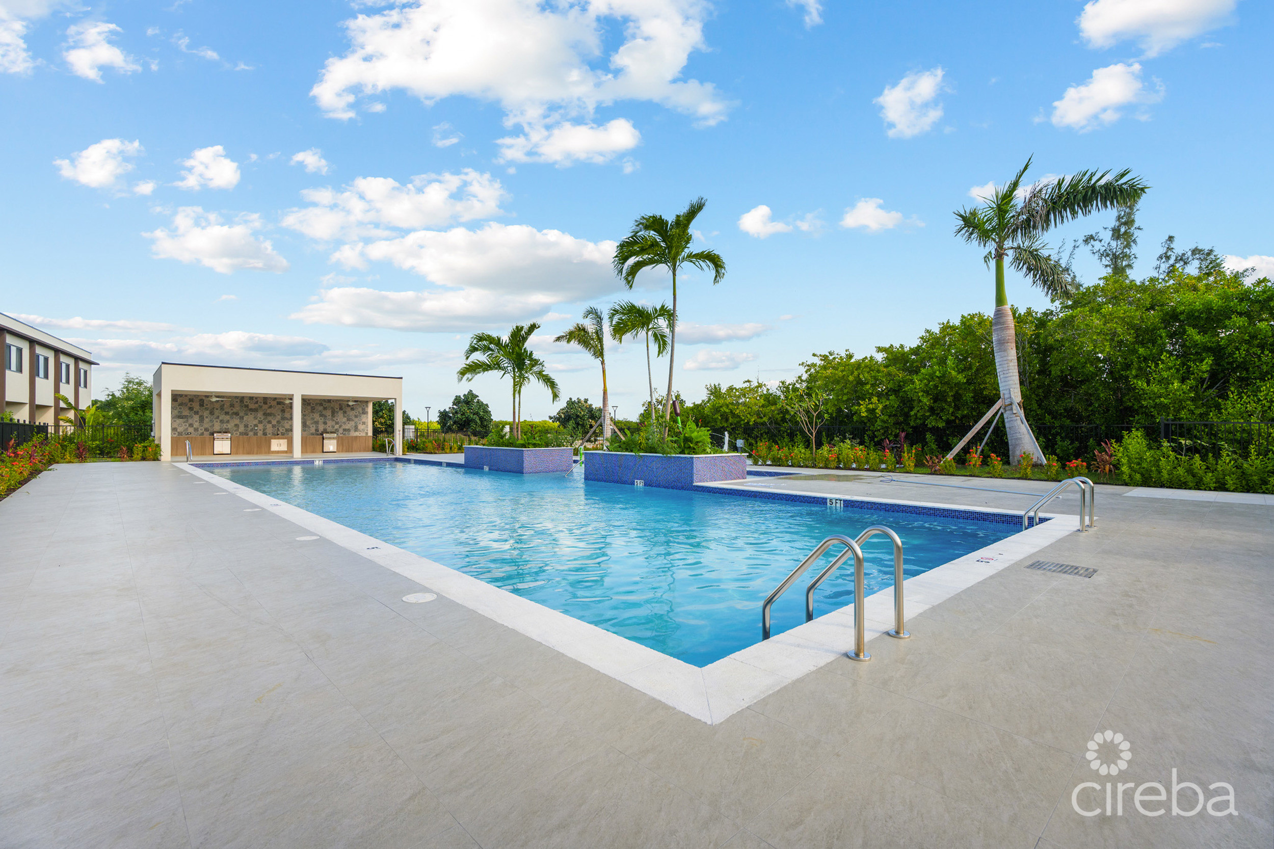 PRIVE 11 – SOUTH SOUND TOWNHOME