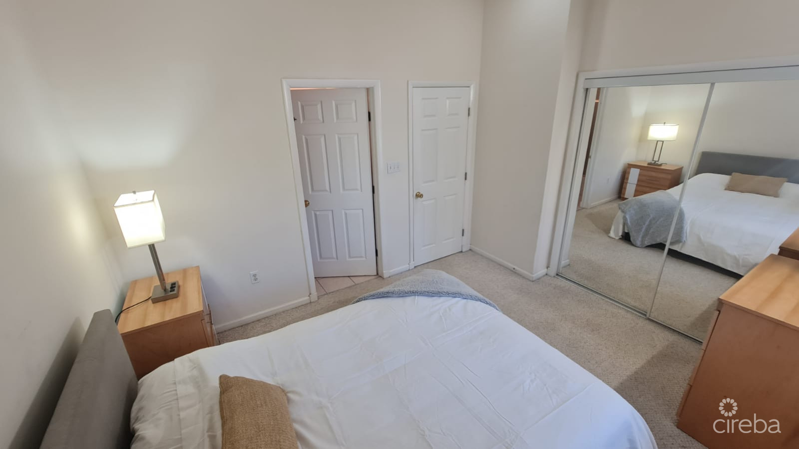 2 BED 2.5 BATH END UNIT – HOPE SPRINGS – GEORGE TOWN