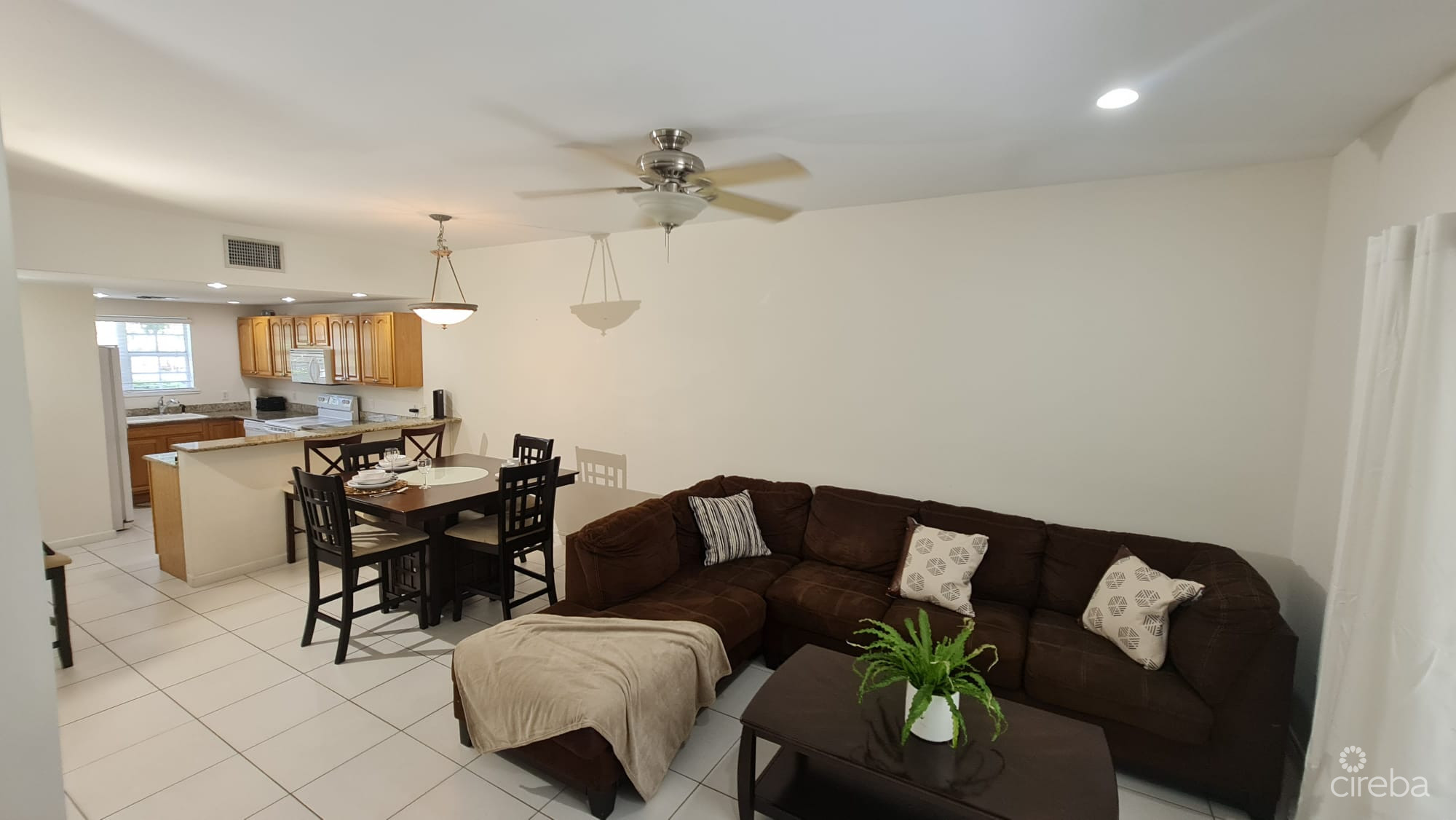 2 BED 2.5 BATH END UNIT – HOPE SPRINGS – GEORGE TOWN
