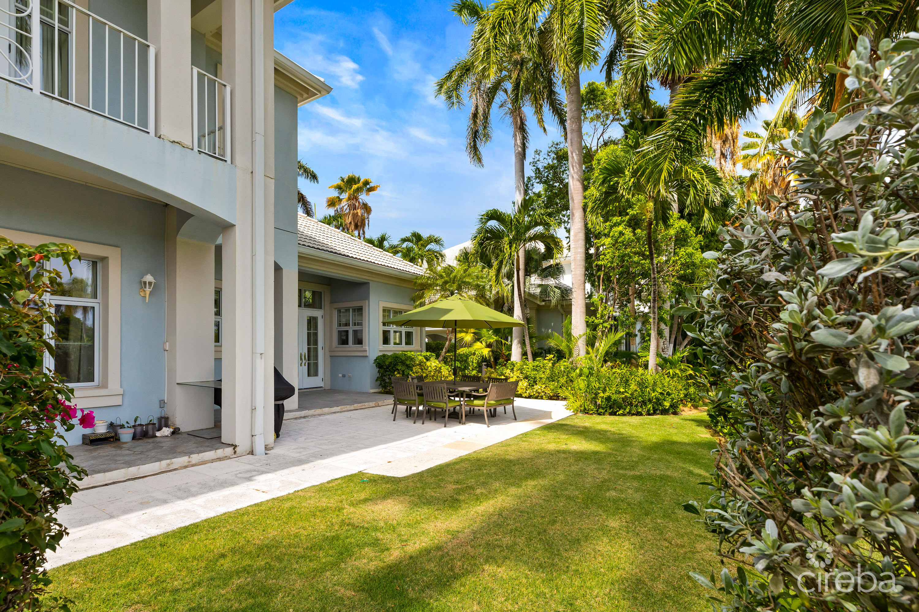 BRITANNIA KING’S COURT VILLA 1004 | GARAGES | WITH DOCK