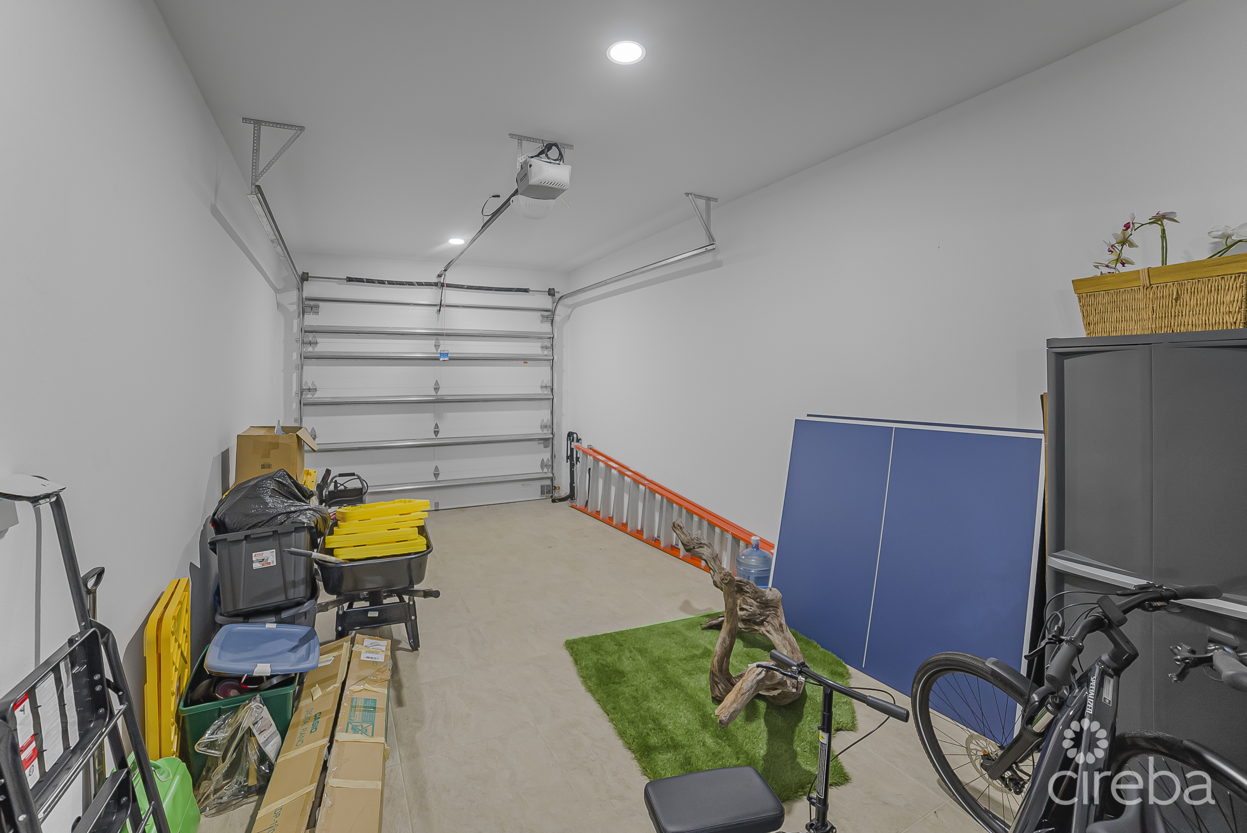 SPACIOUS MODERN 4BR W/ EN-SUITES & BONUS ROOM – GATED COMMUNITY