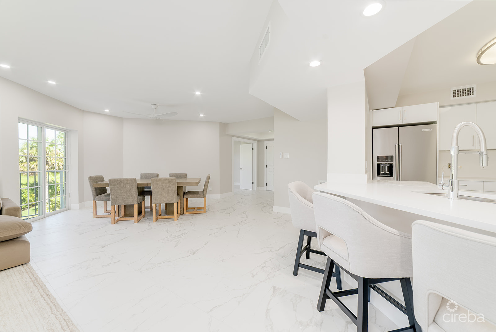 BRITANNIA LIONS COURT #324 – ELEGANT 3-BEDROOM CORNER UNIT | 2,100 SQFT | GOLF COURSE VIEWS