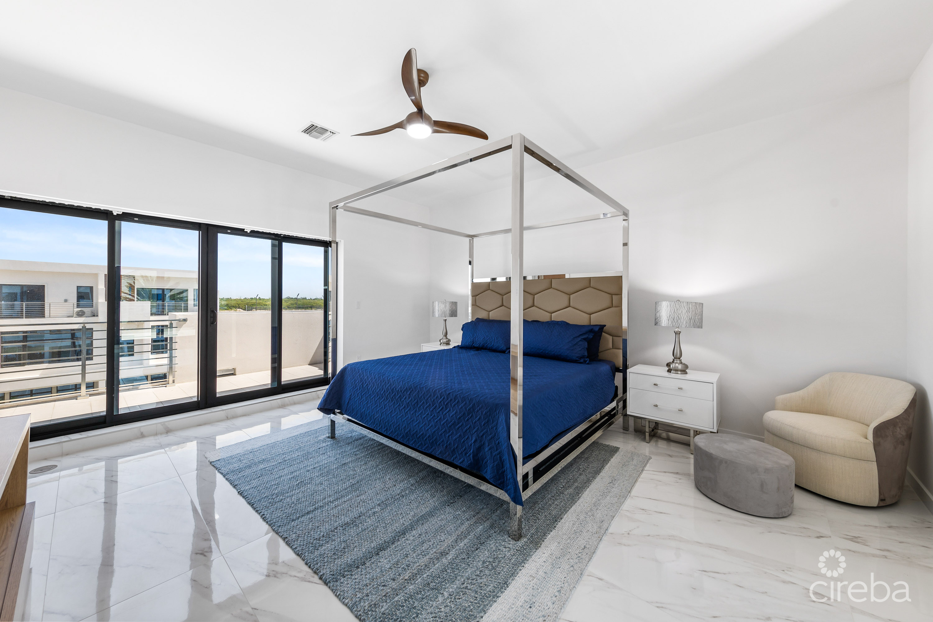BAHIA  12 – 3 BED 3.5 BATH W FAMILY ROOM / BEDROOM
