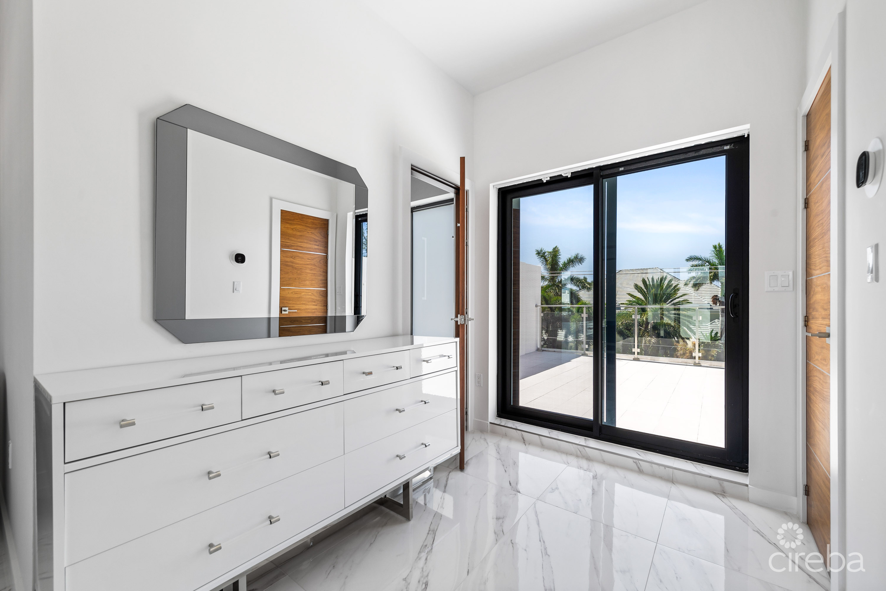 BAHIA  12 – 3 BED 3.5 BATH W FAMILY ROOM / BEDROOM