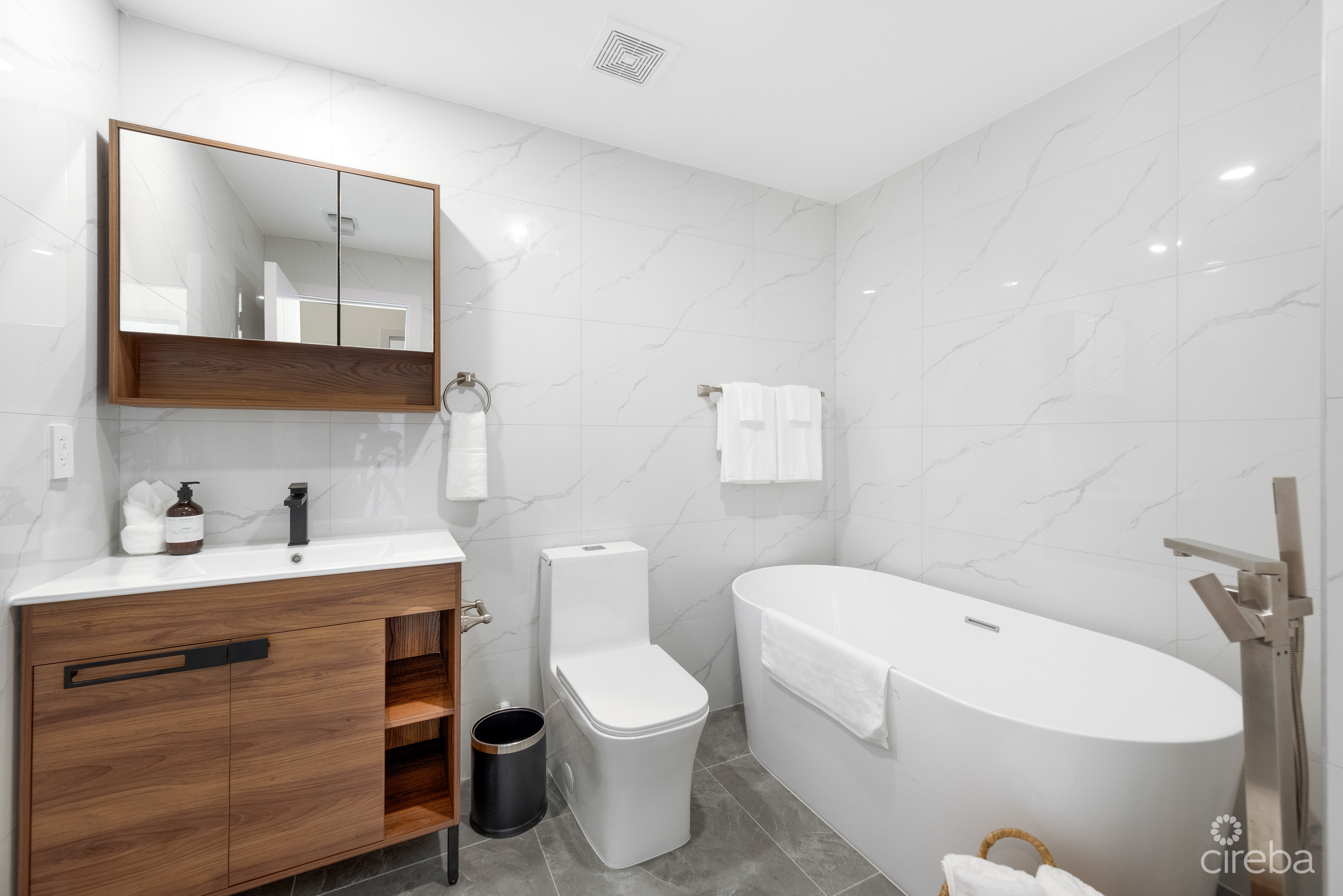 ARZA NEWLY BUILT 2BED + DEN  – MOVE IN READY