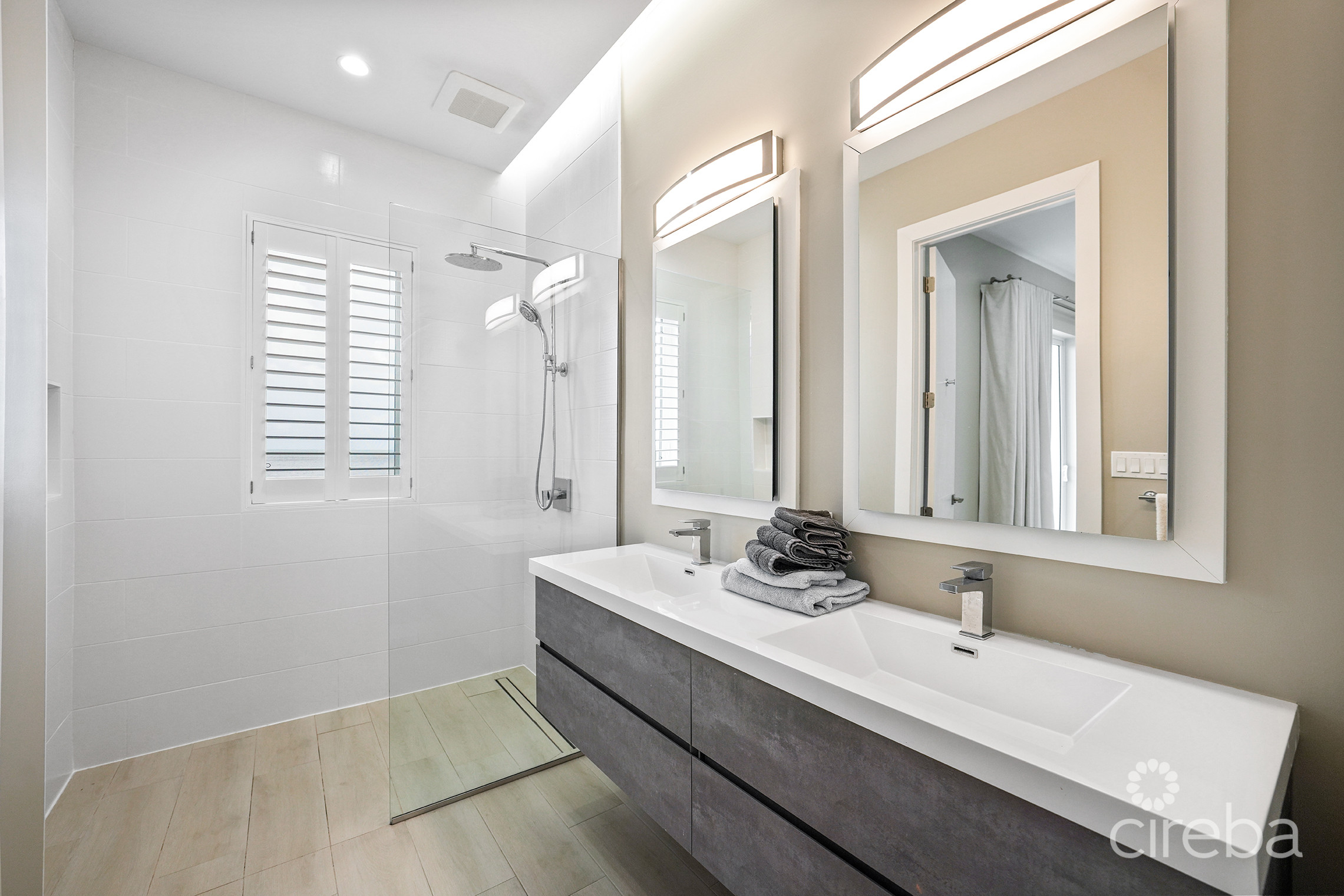 OCEAN CREST UNIT 21