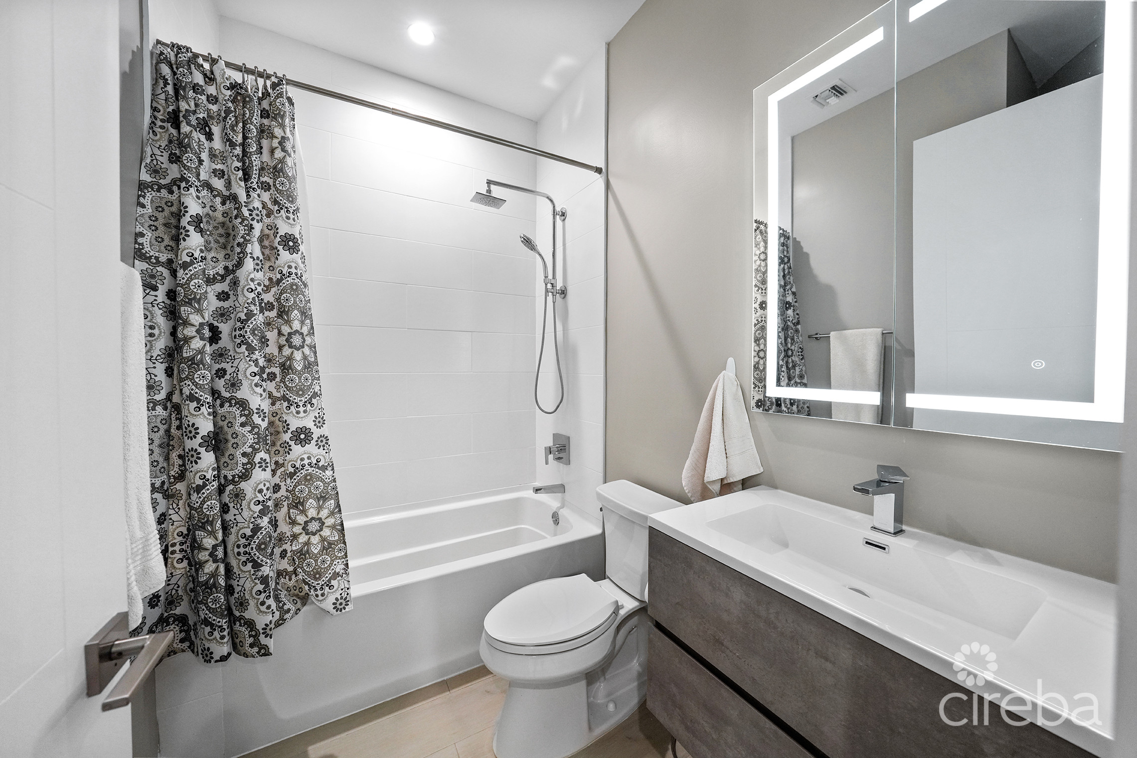 OCEAN CREST UNIT 21