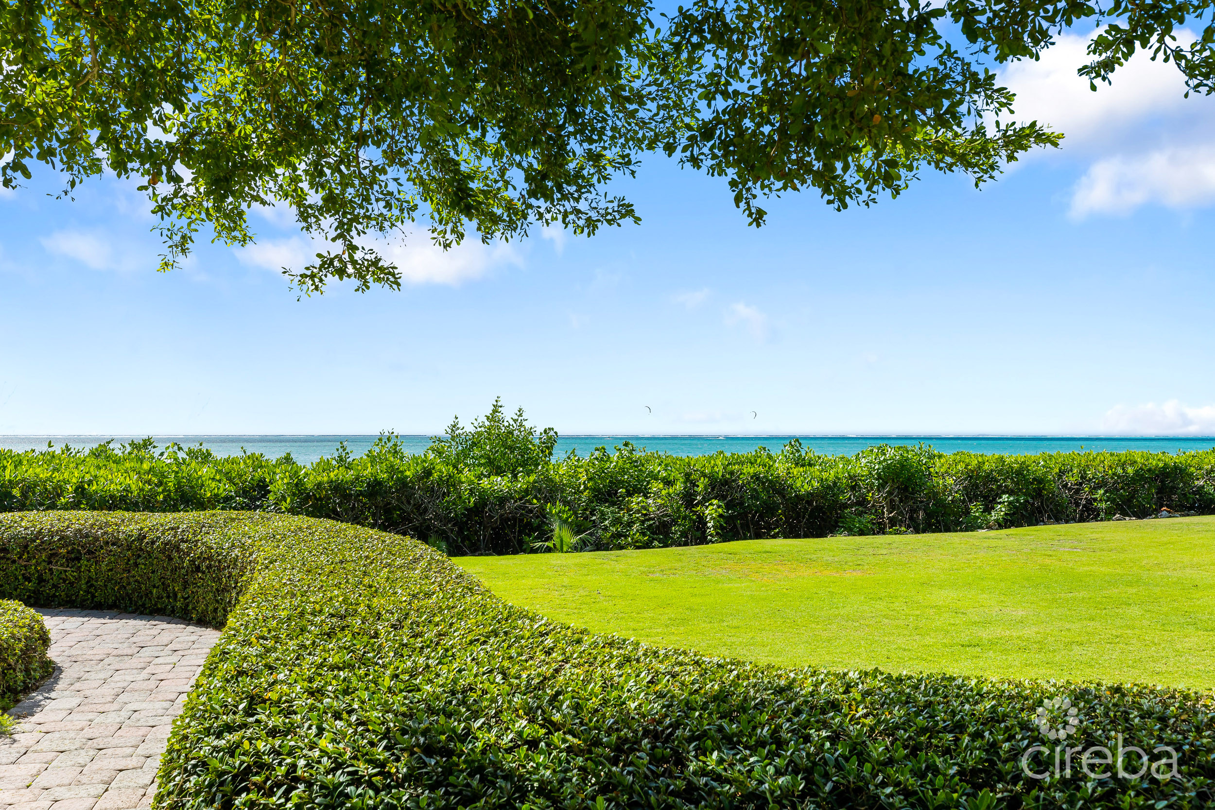 VISTA CARIBE- VENDOR PAYS STAMP DUTY!!!!