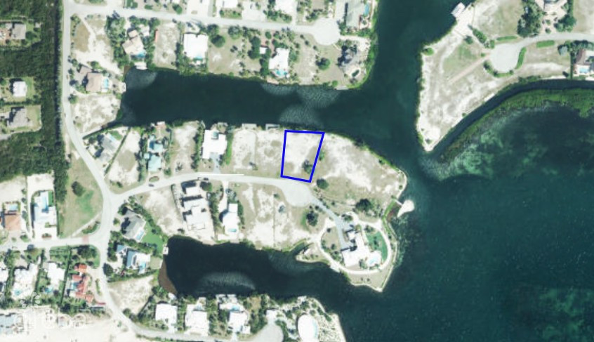 THE SHORES CANAL FRONT 0.4459ACRES – PRIME LOCATION