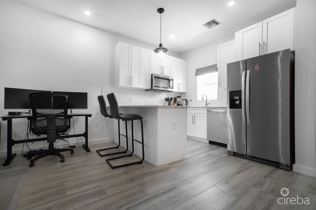 19 NORTH UNIT 315 – WITH LAKE VIEW