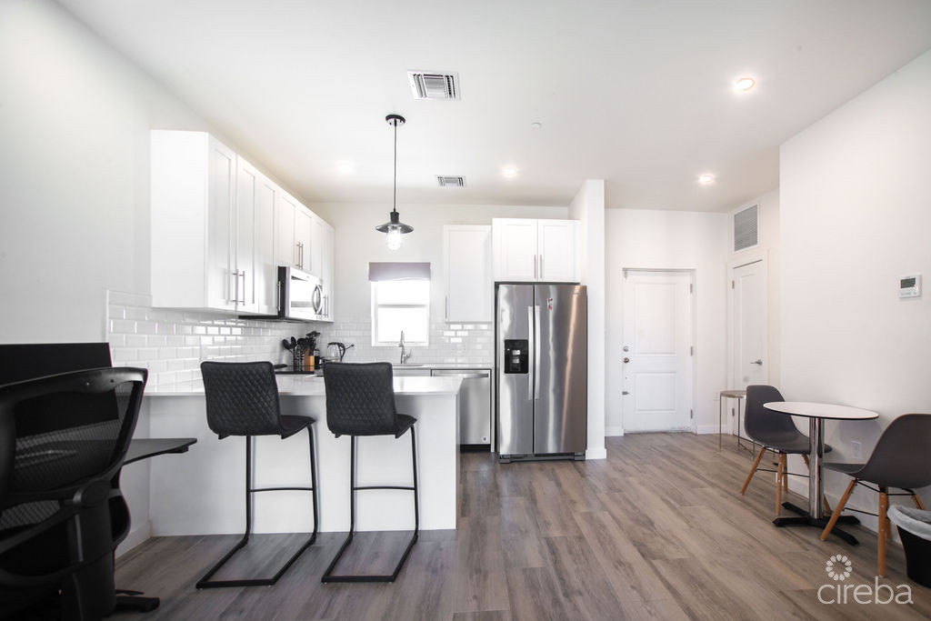 19 NORTH UNIT 315 – WITH LAKE VIEW