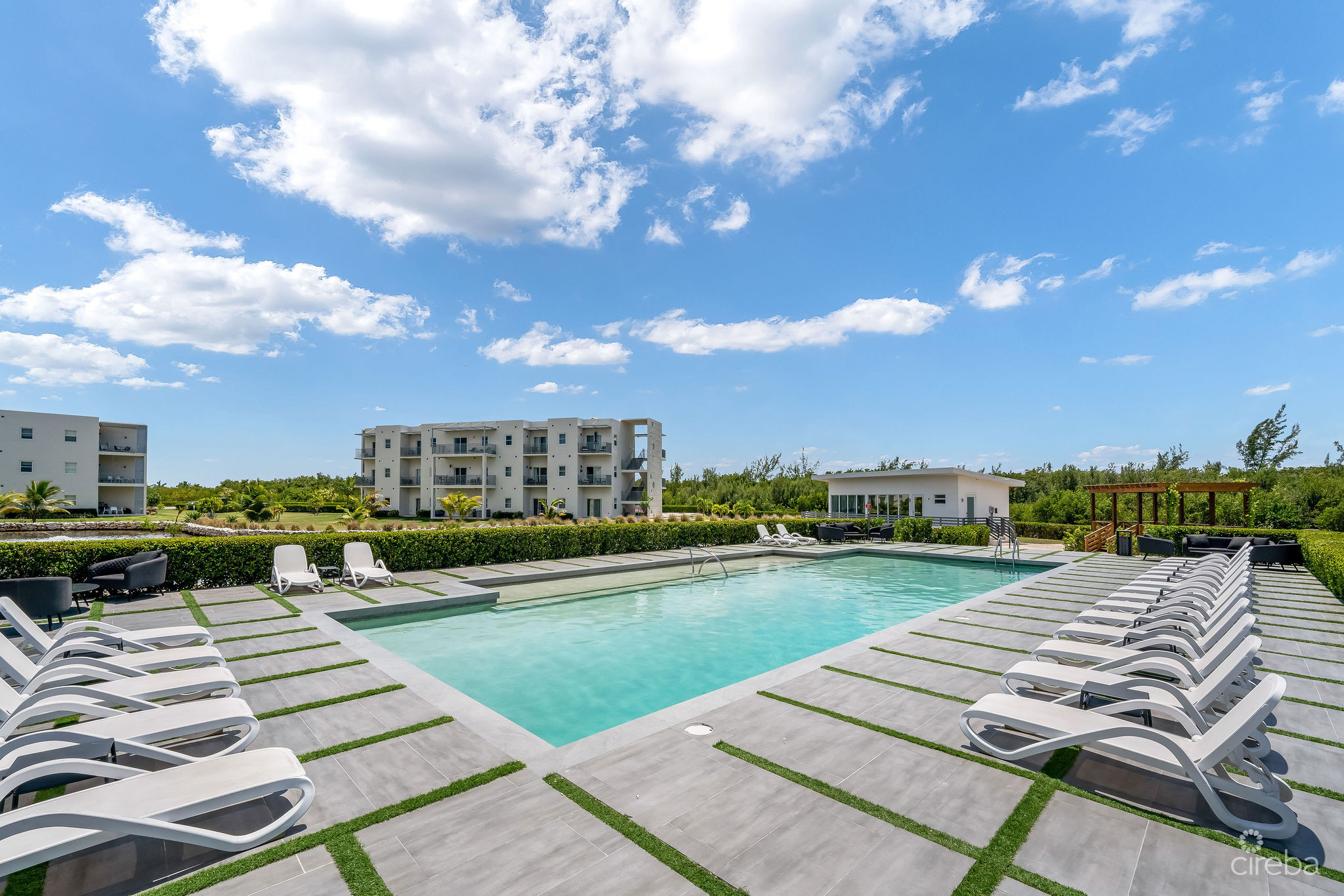 19 NORTH UNIT 315 – WITH LAKE VIEW