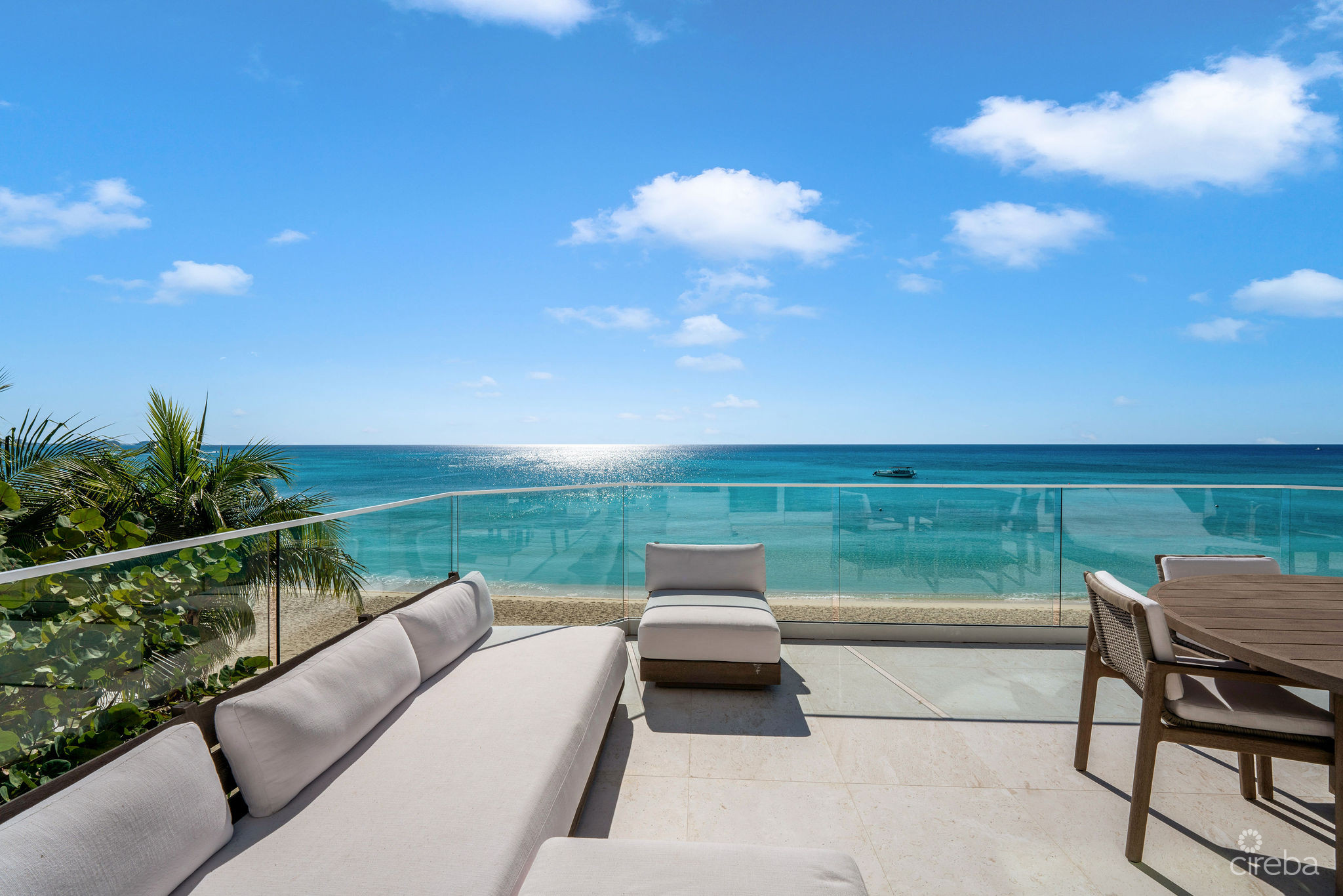 OCEANFRONT PENTHOUSE ON SEVEN MILE BEACH