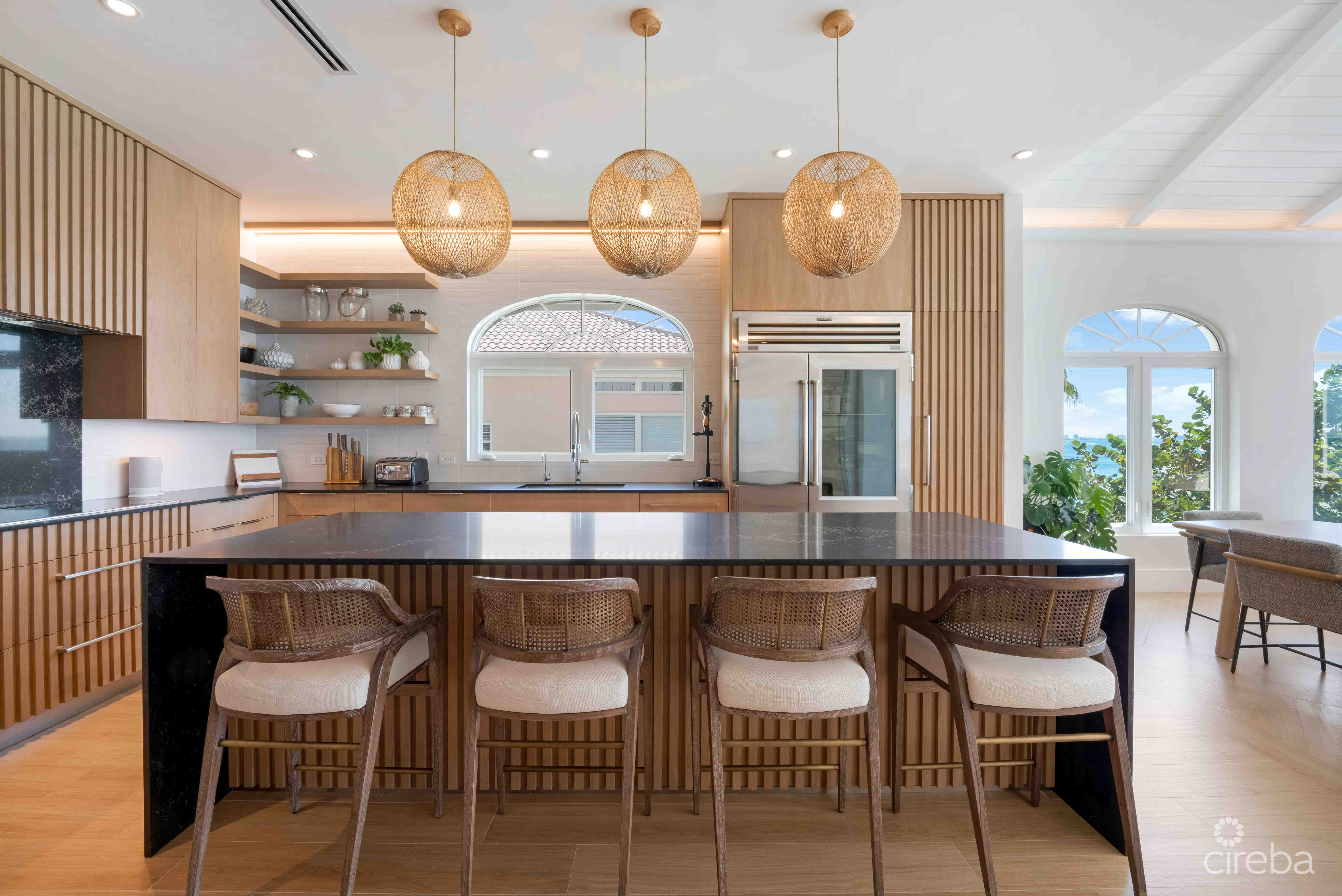 OCEANFRONT PENTHOUSE ON SEVEN MILE BEACH