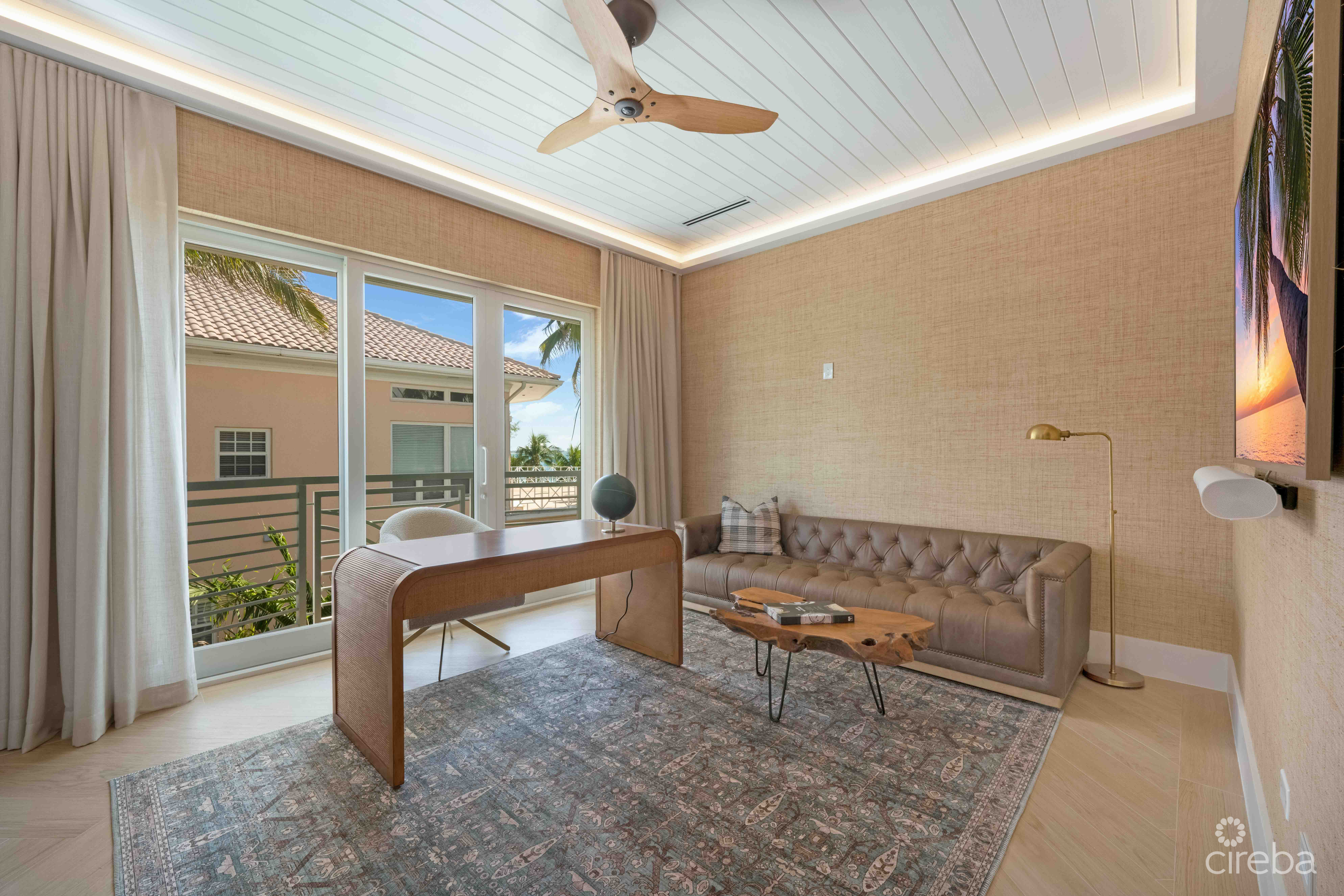 OCEANFRONT PENTHOUSE ON SEVEN MILE BEACH