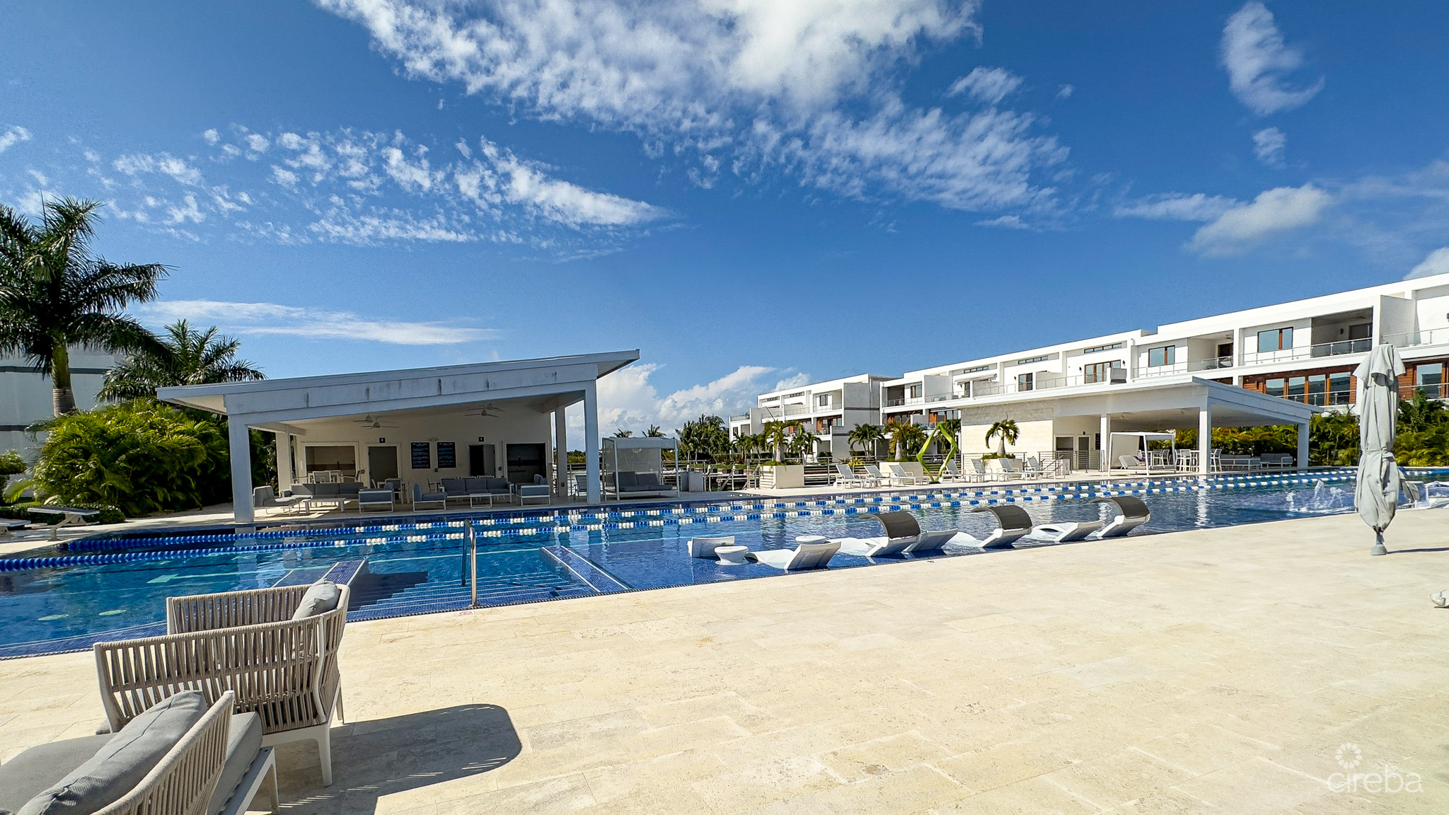 ARVIA CANAL FRONT 3BED