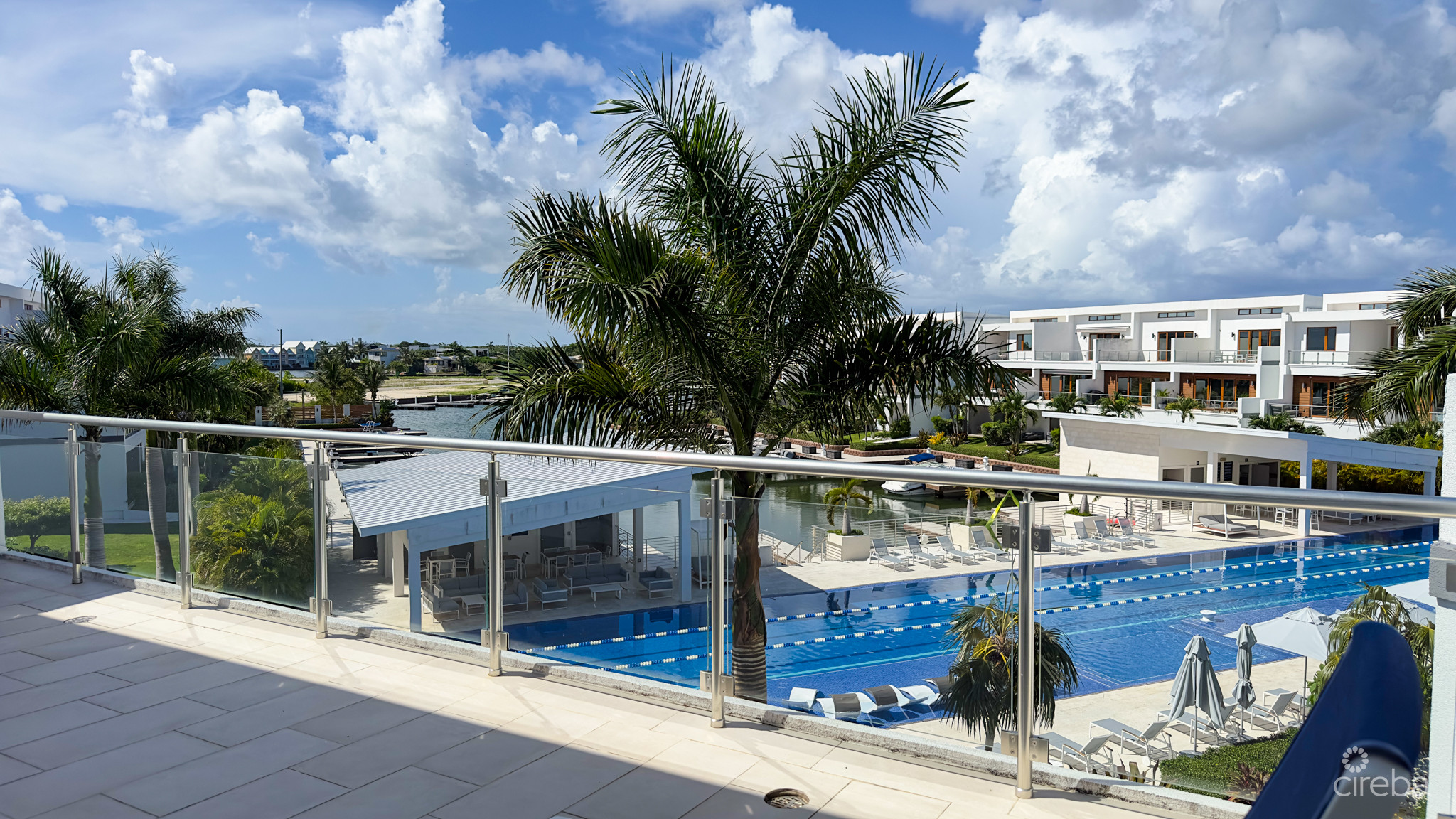 ARVIA CANAL FRONT 3BED